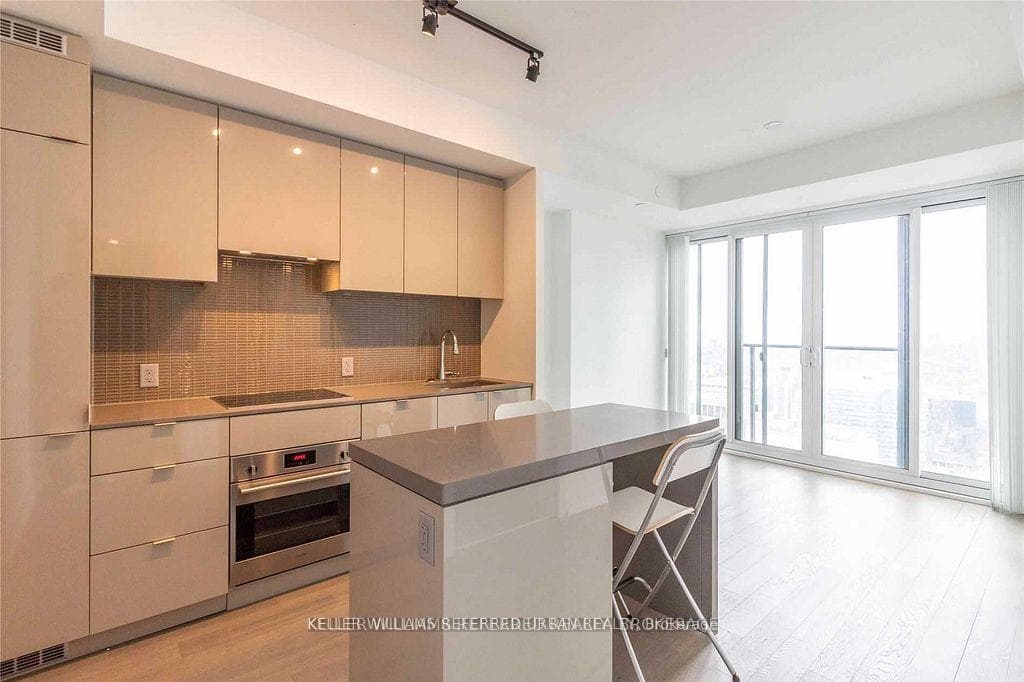 7 Grenville Street Unit 5013 photo 19