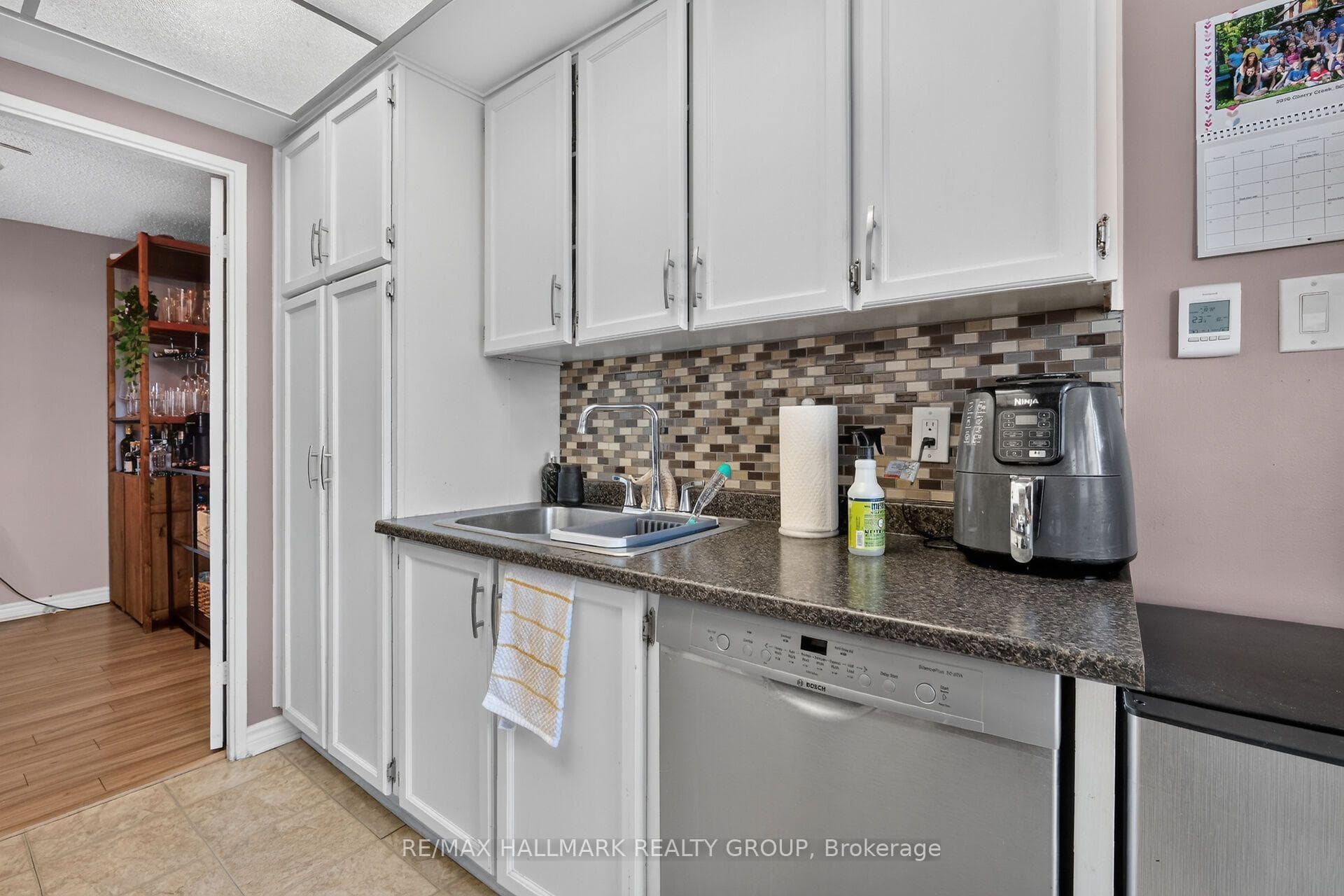 530 Laurier Avenue Unit 1907 photo 16