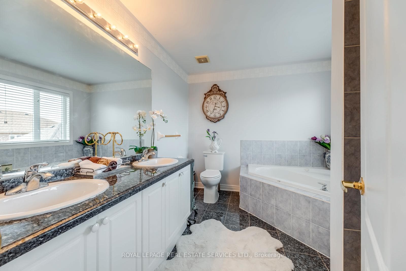 1038 Agram Drive photo 22