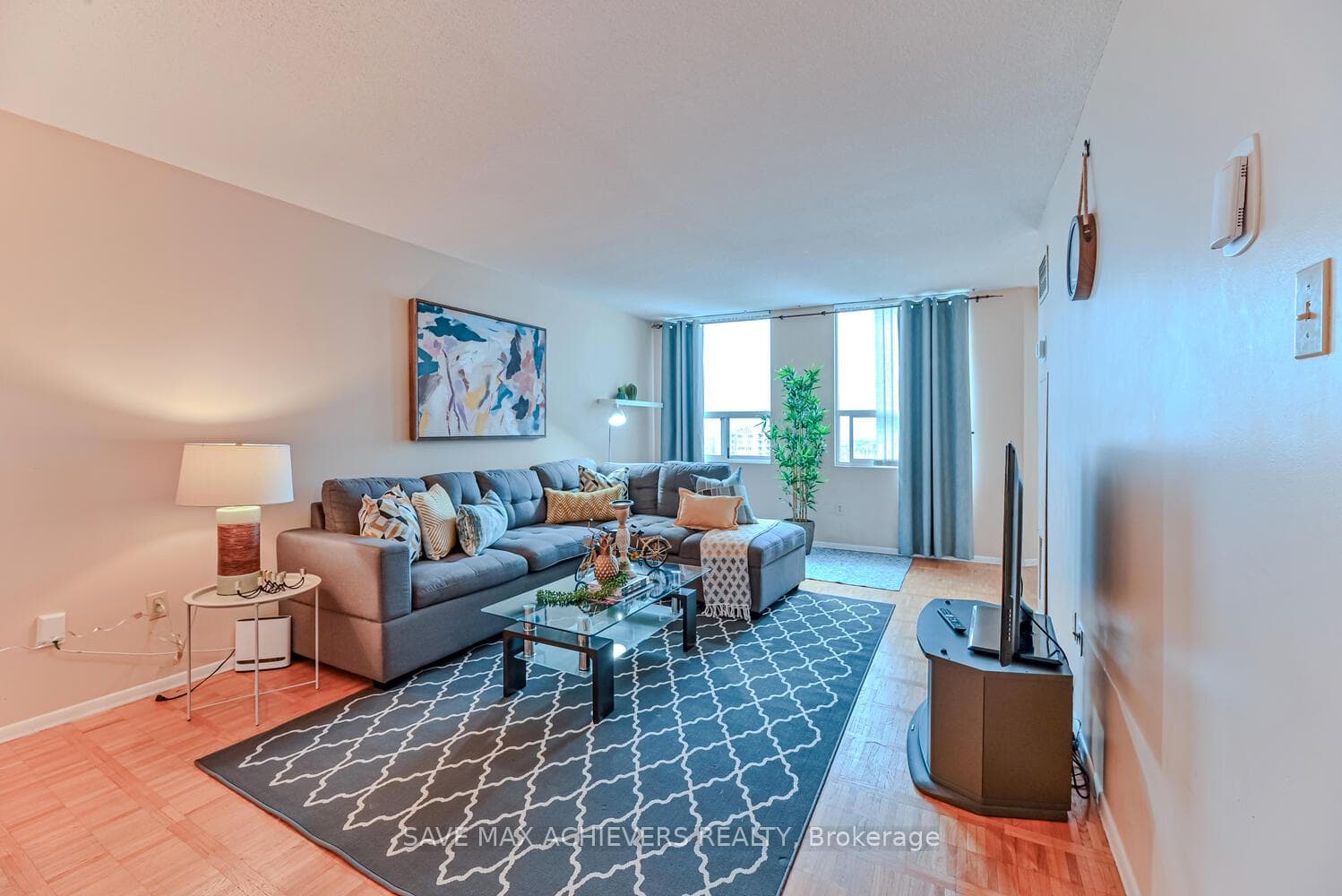 3650 Kaneff Crescent Unit 2502 photo 7