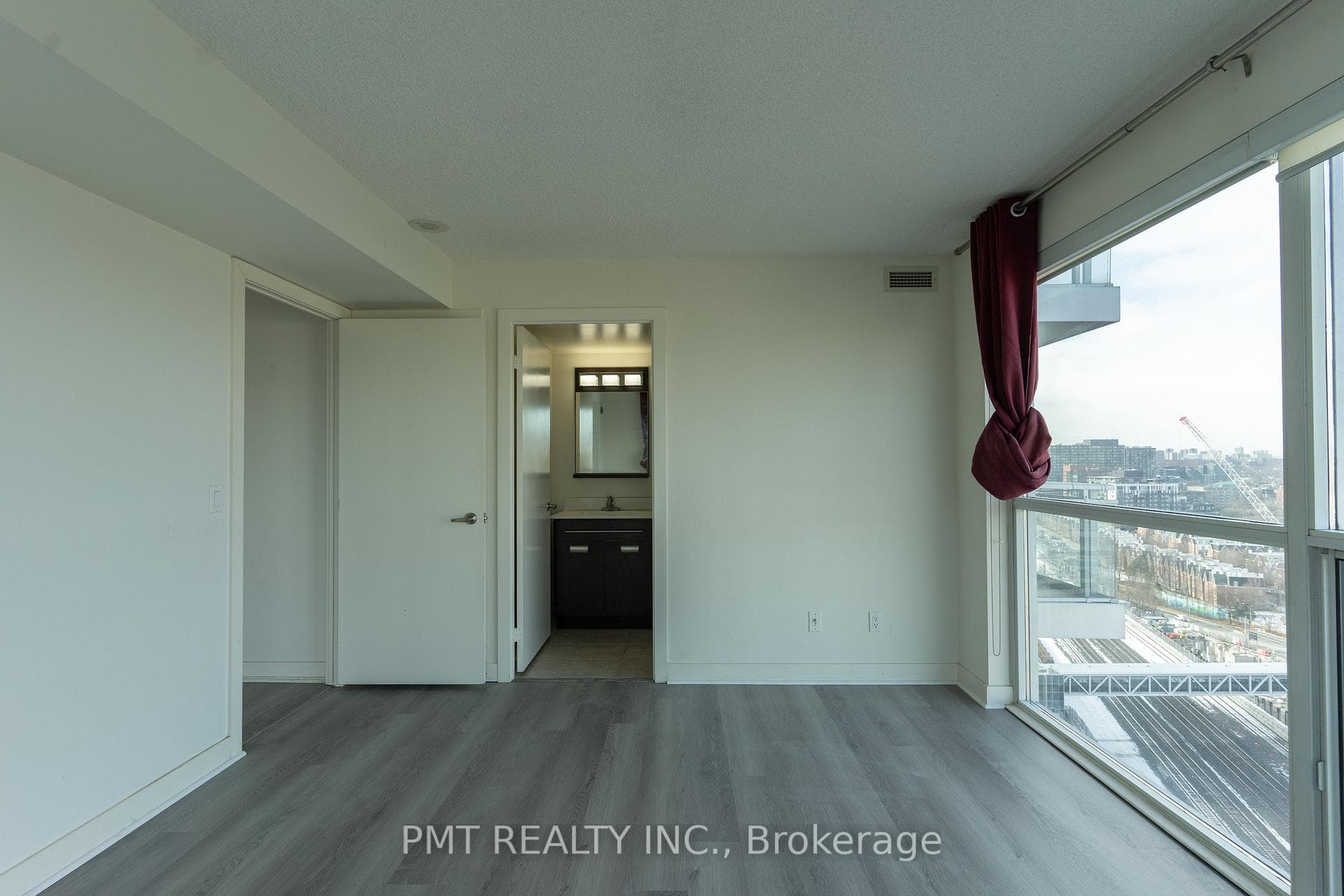 80 Western Battery Road Unit 1906 photo 9