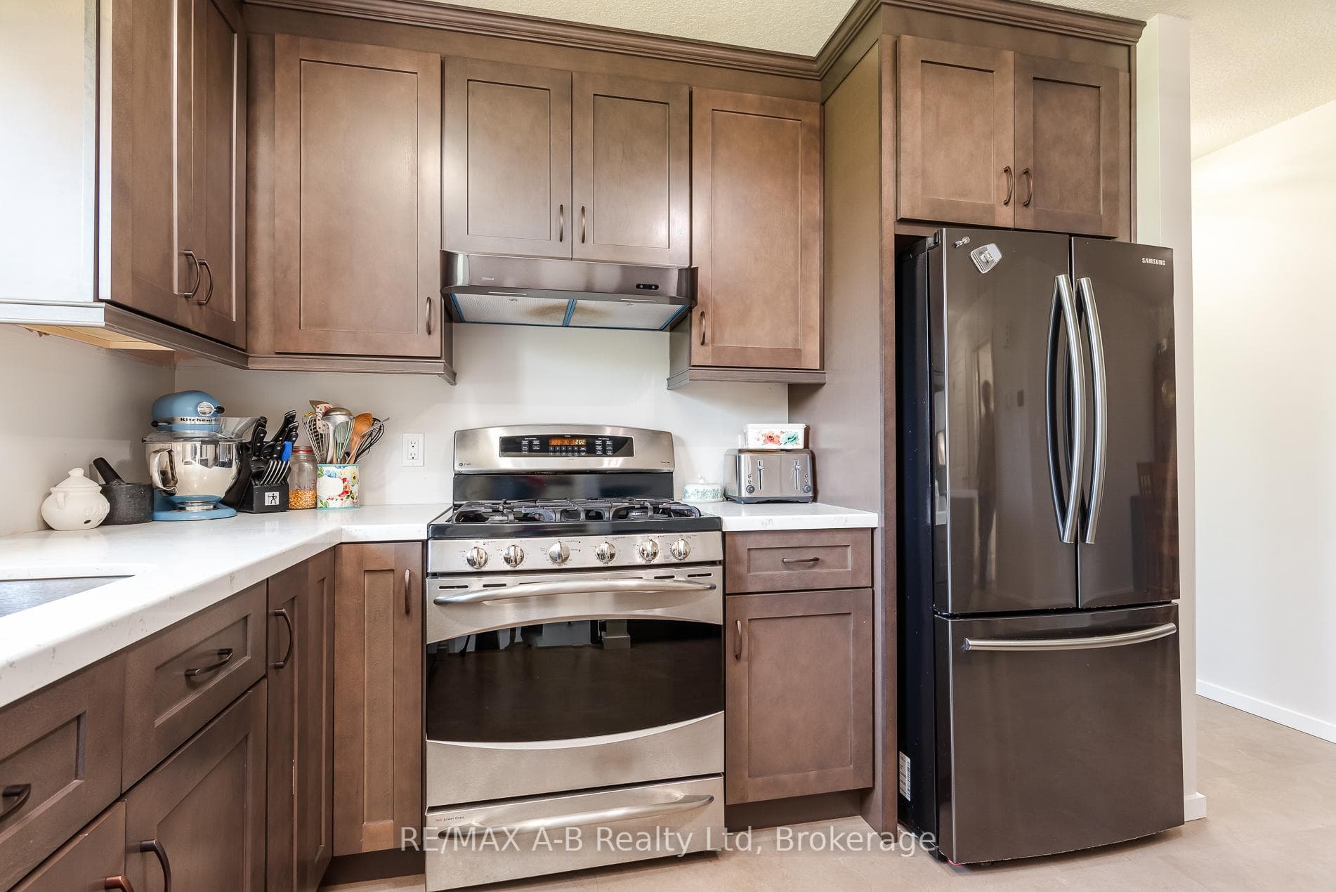 180 Westwood Avenue photo 25