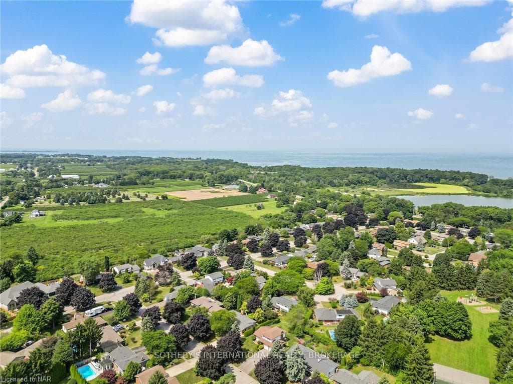 4 UPPER CANADA Drive photo 40