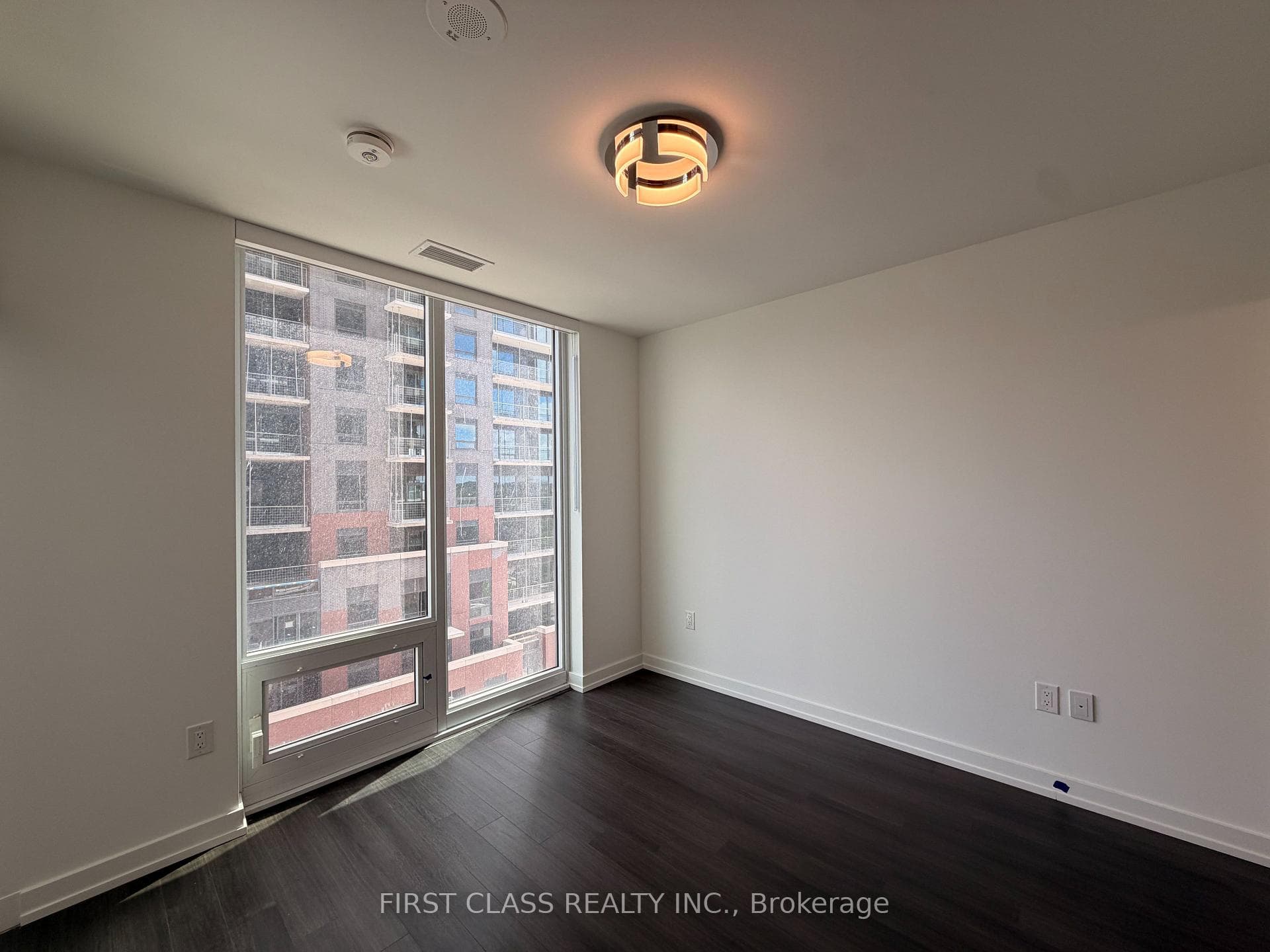 4010 Eglinton Avenue Unit 825 photo 10