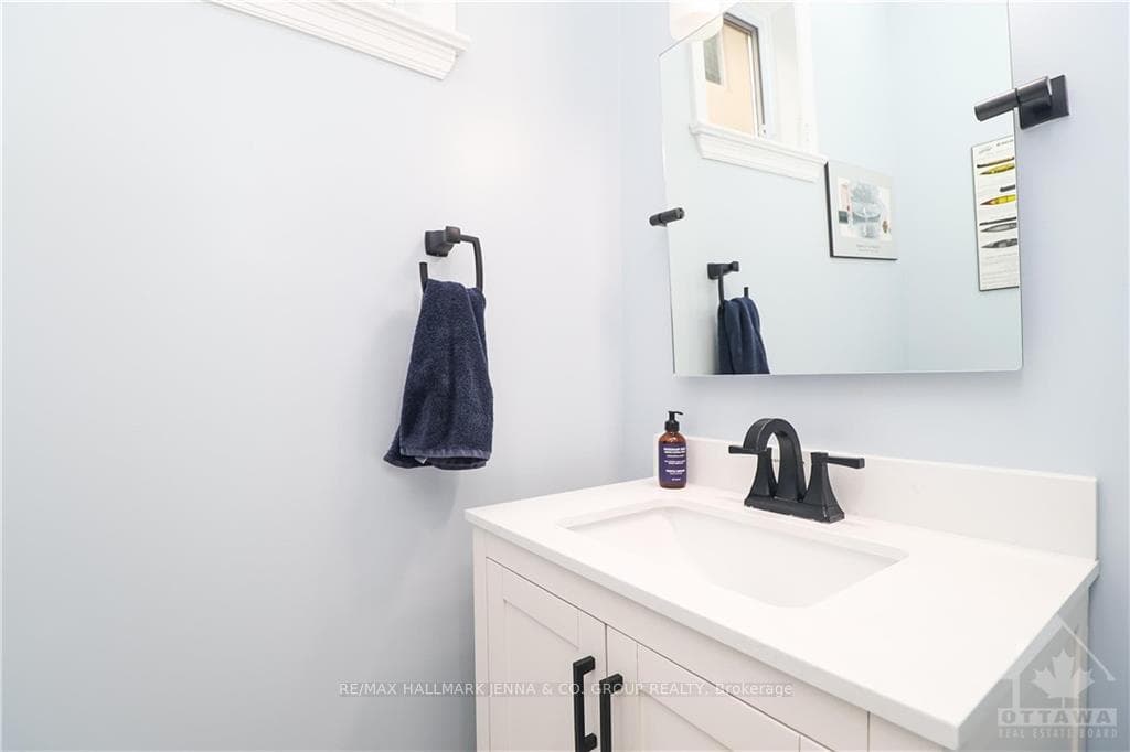 141 GROVE Avenue photo 17