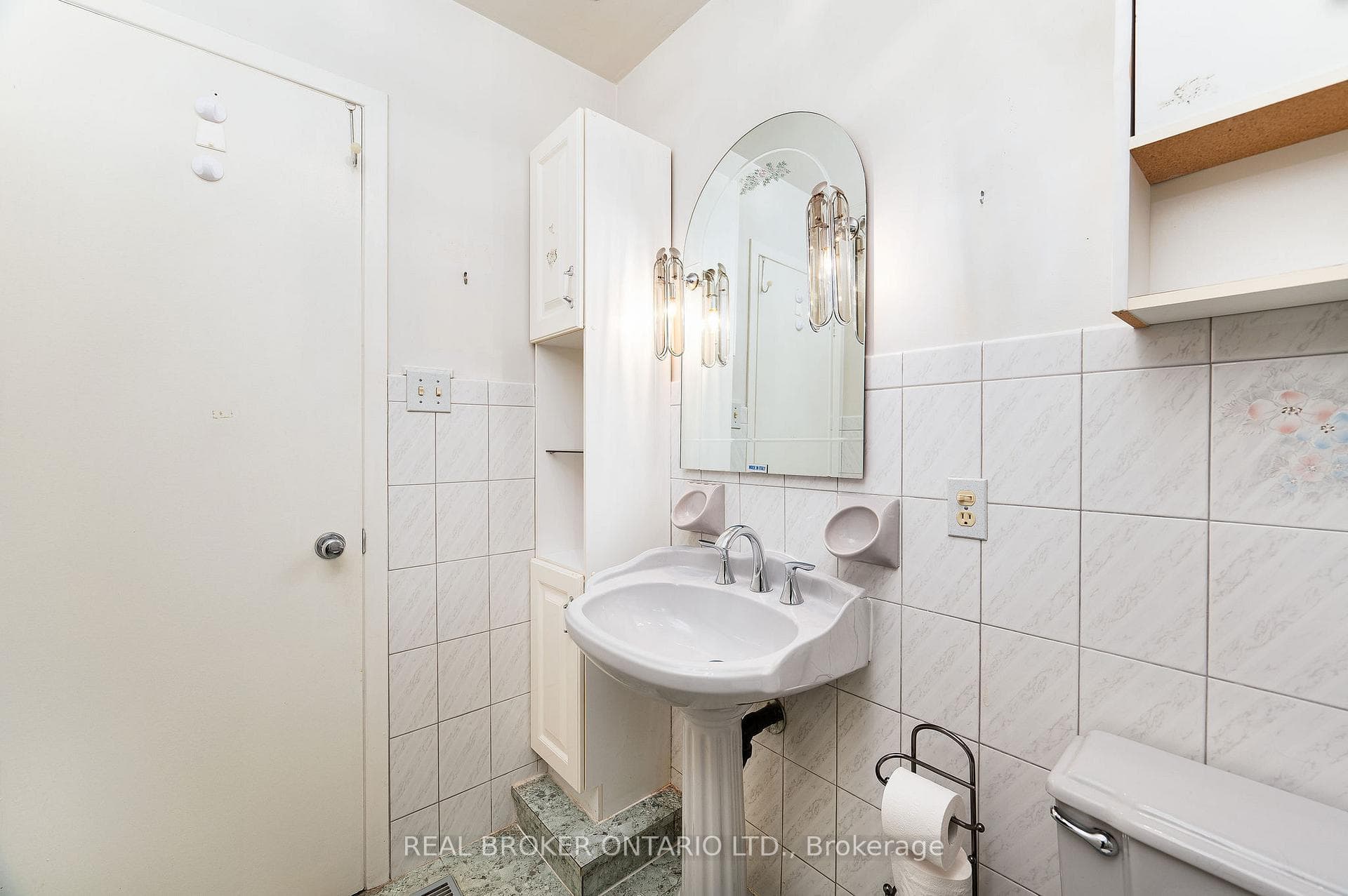 Main Bathroom