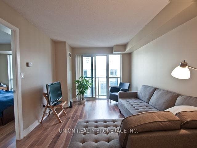20 Blue Jays Way Unit 1710 photo 3
