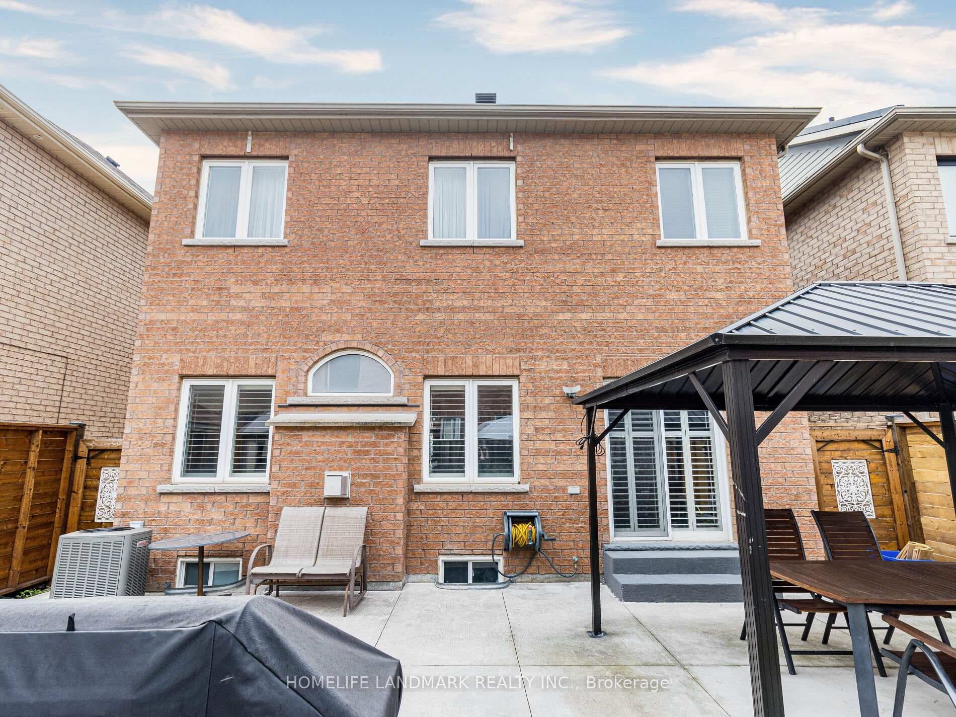 52 Hardgate Crescent photo 34