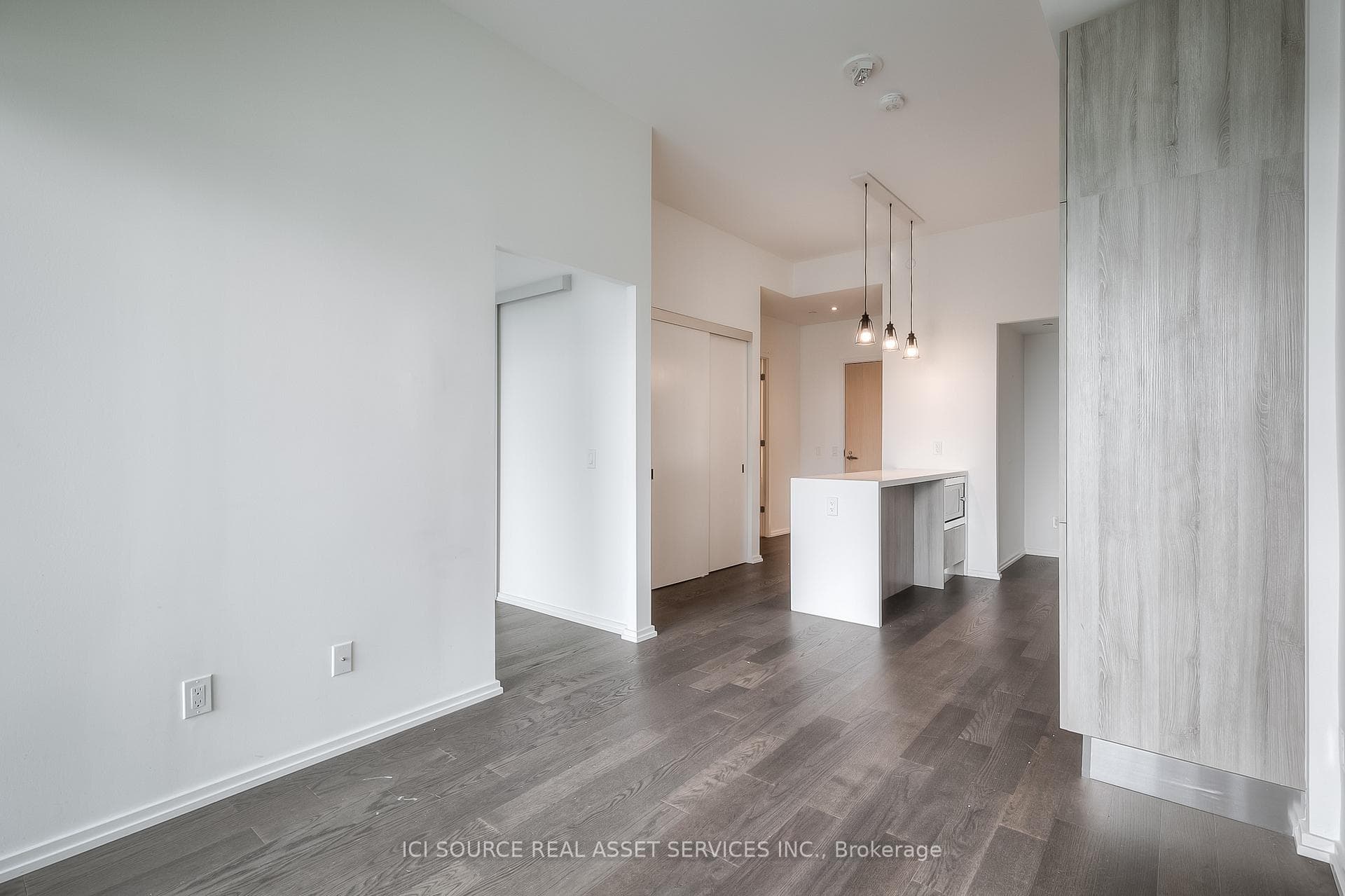 8 Hillsdale Avenue Unit 1242 photo 3