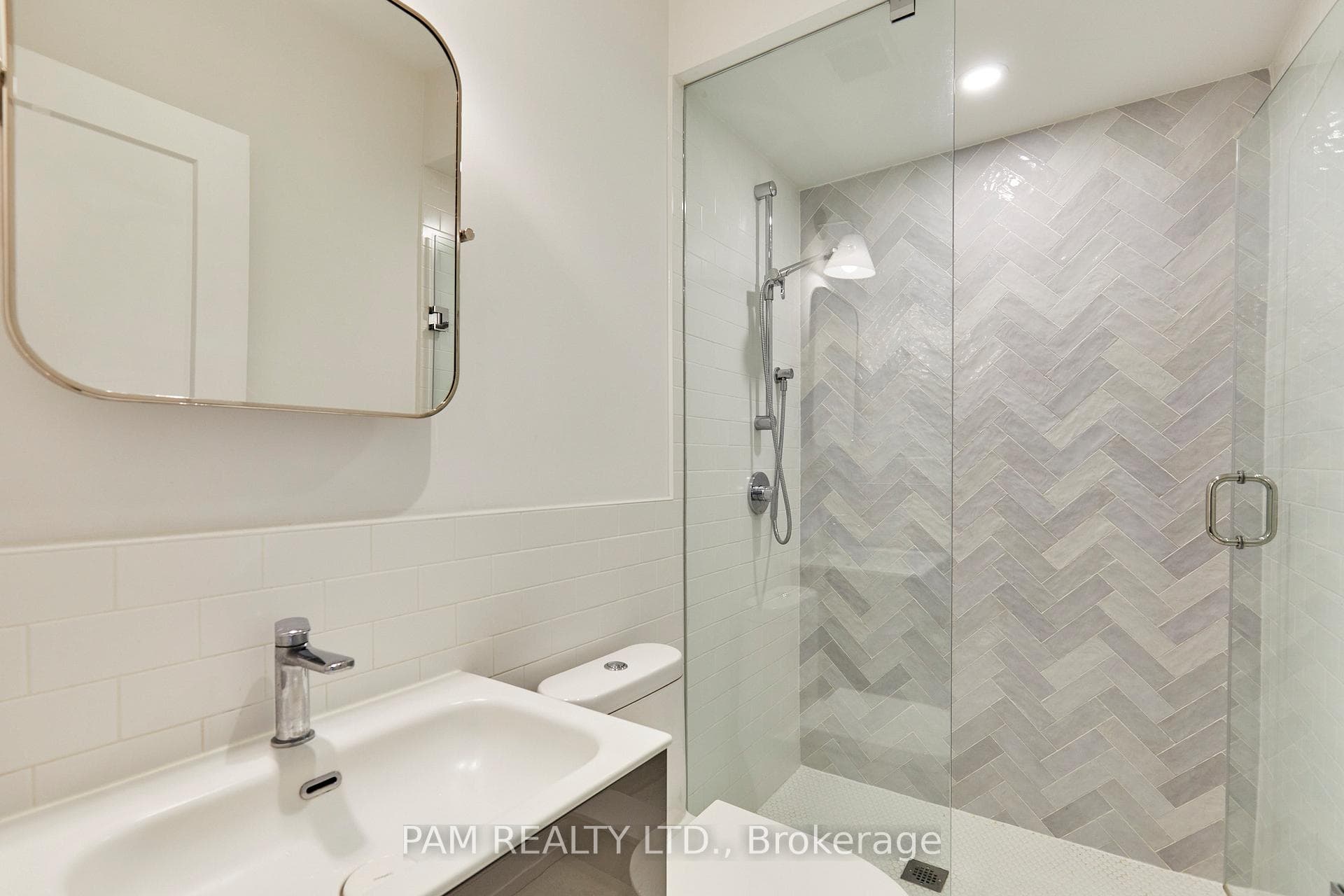 356 Milverton Boulevard photo 29
