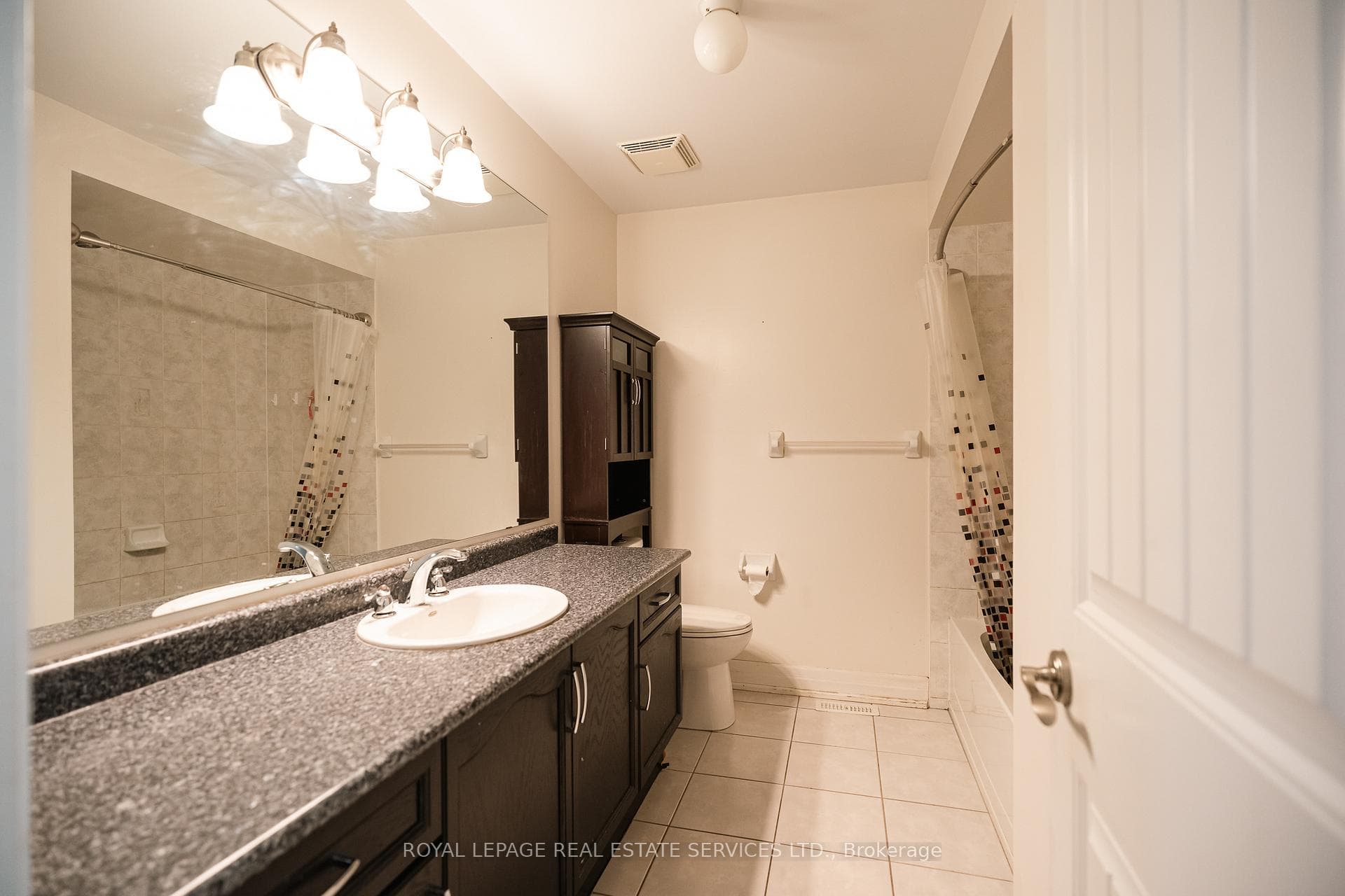 258 Holloway Terrace photo 16