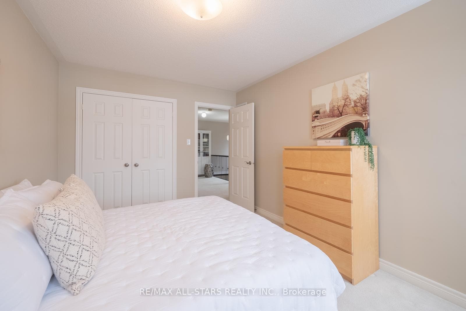 566 Hoover Park Drive photo 32