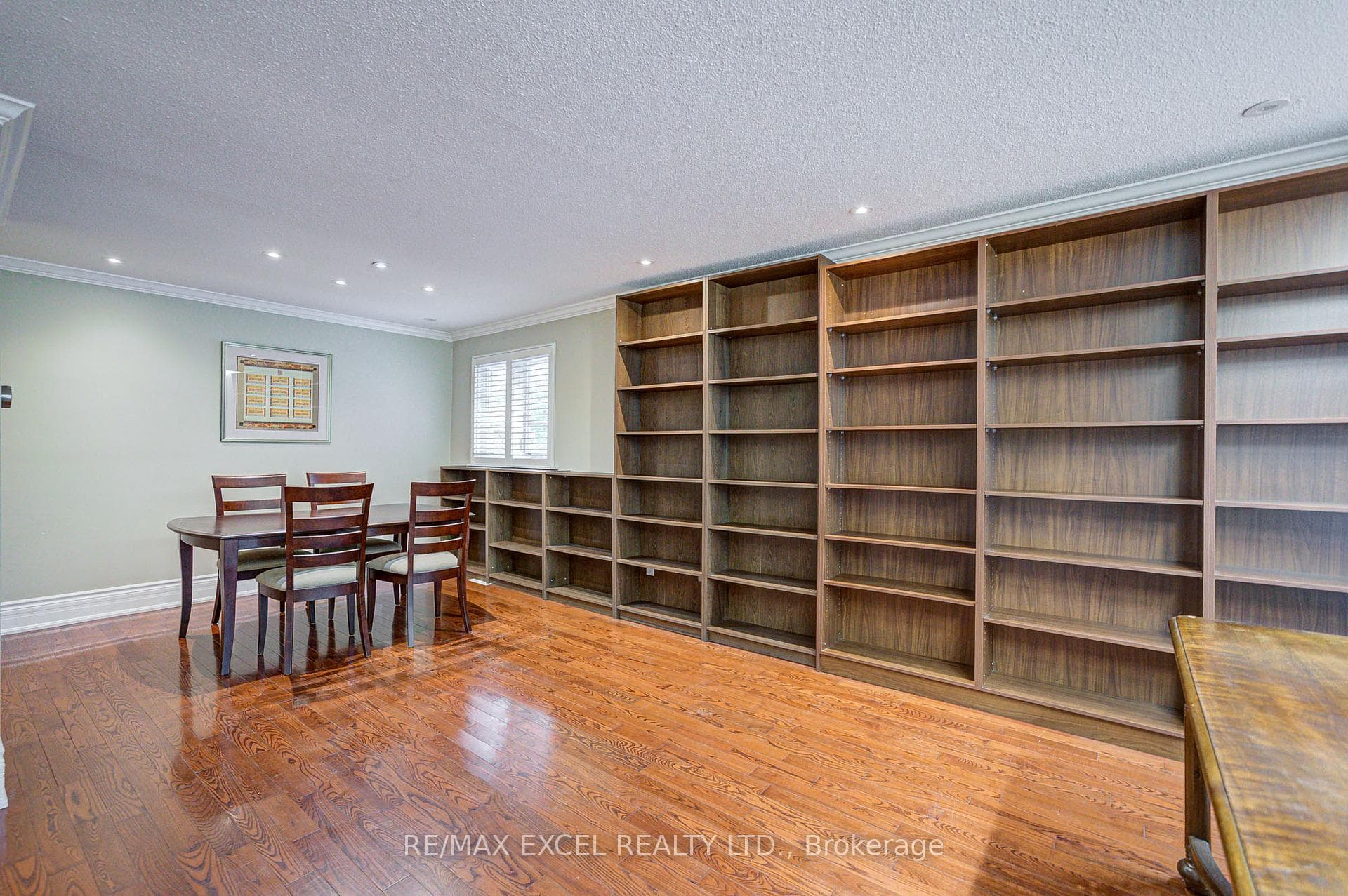 108 Babcombe Drive photo 11