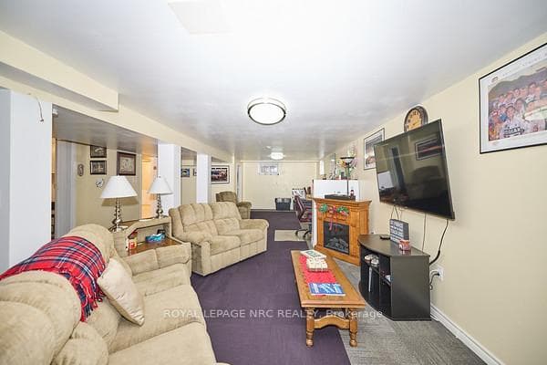 90 Richmond Street photo 26