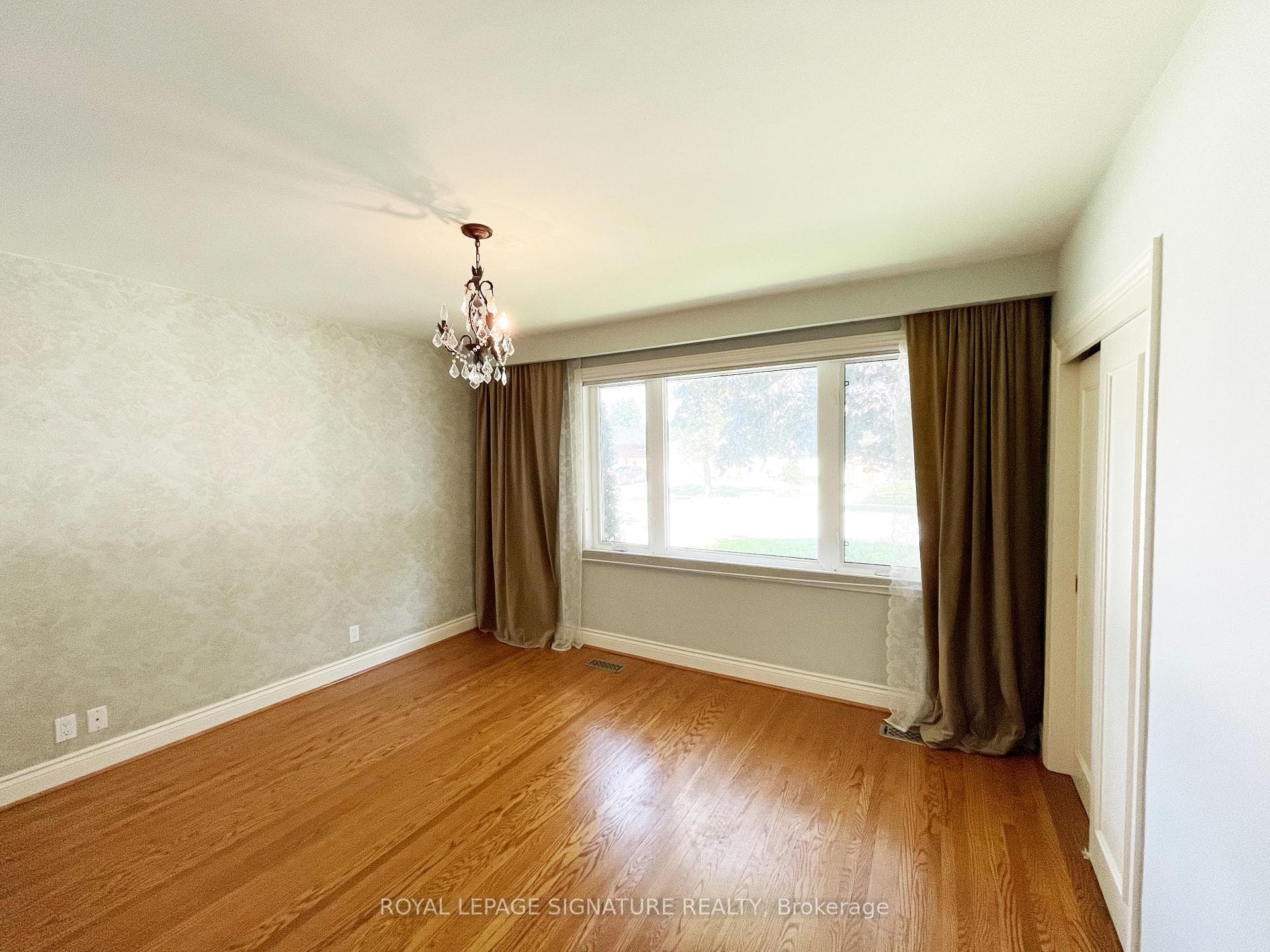 48 carsbrooke Road photo 18
