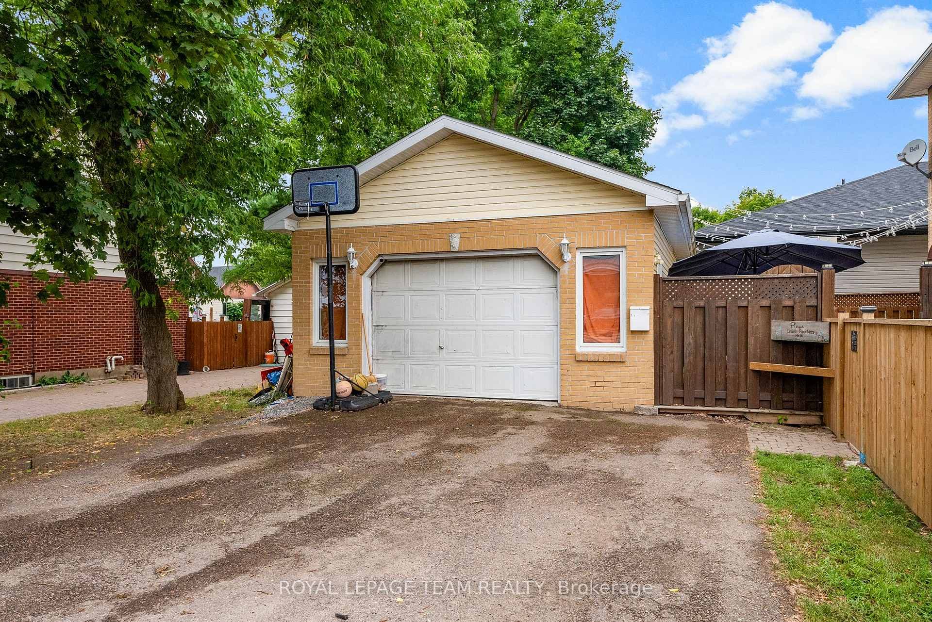 174 Bruce Street photo 28