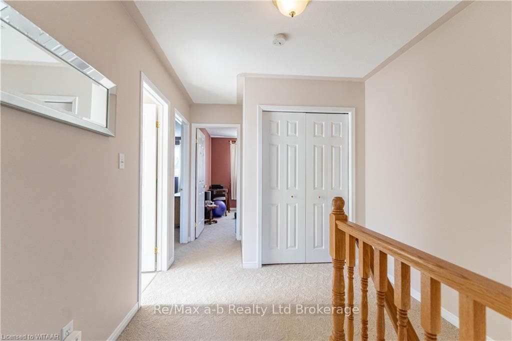15 TRILLIUM Drive photo 17