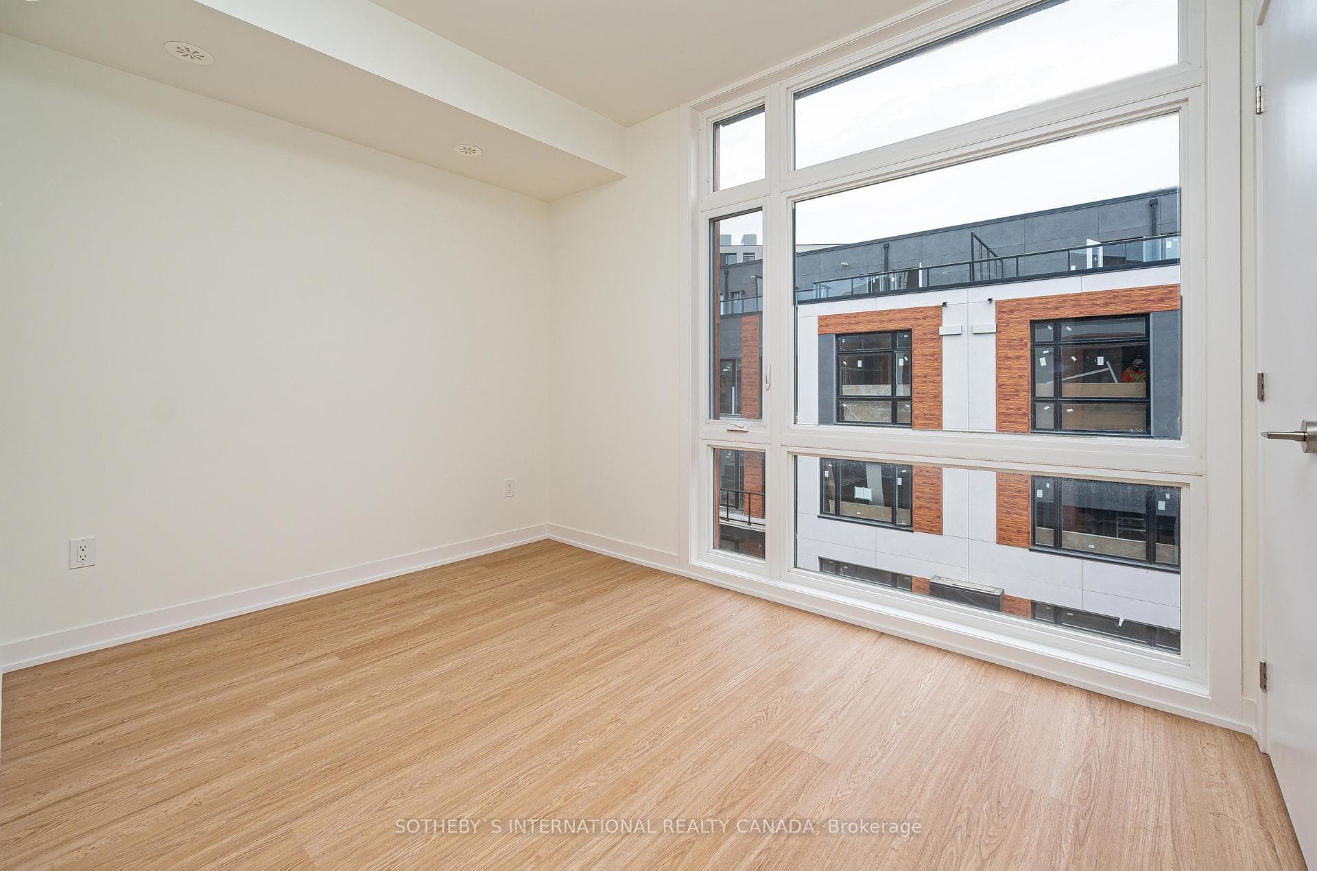 10 David Eyer Road Unit 1232 photo 13