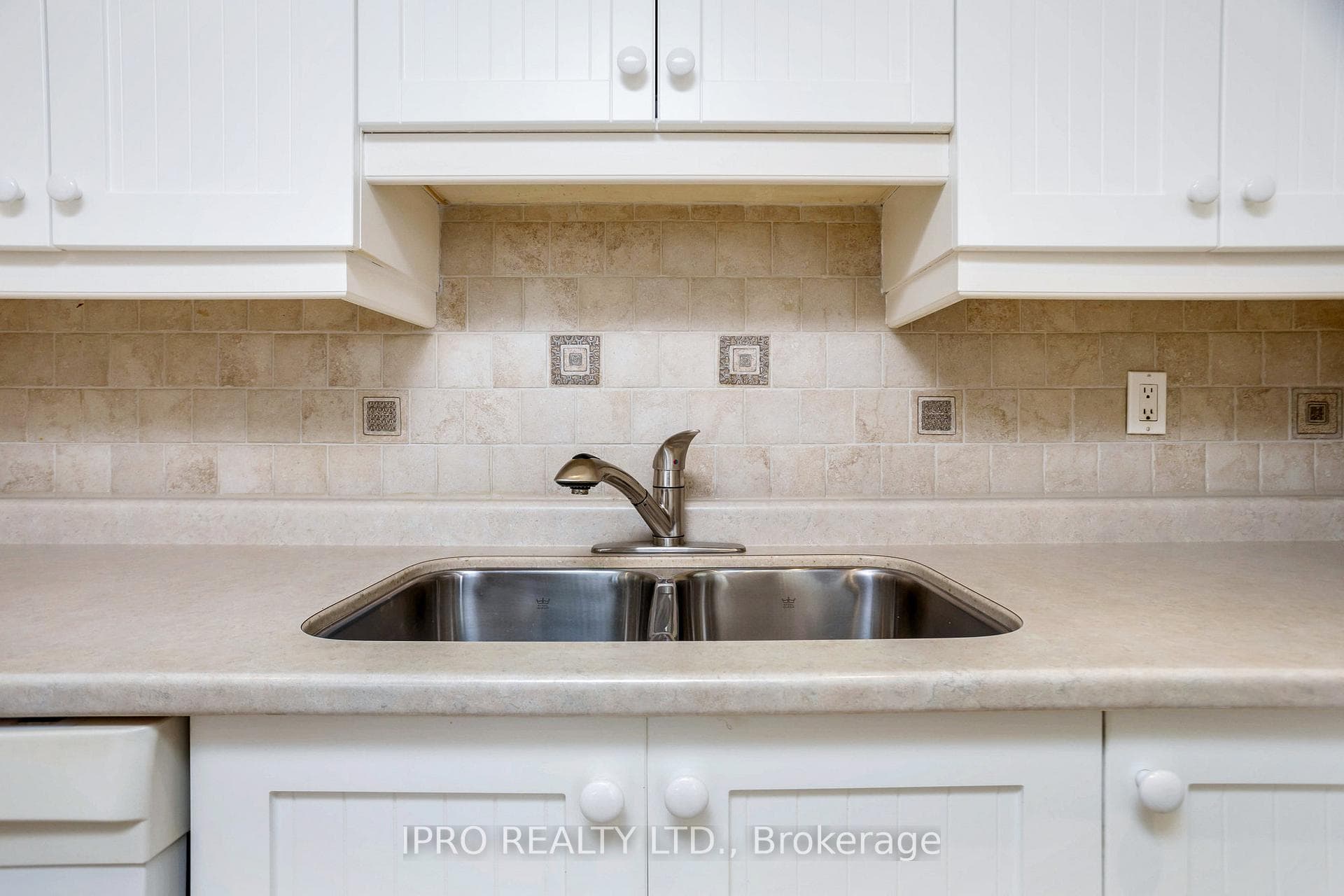 20 McFarlane Drive Unit 407 photo 12
