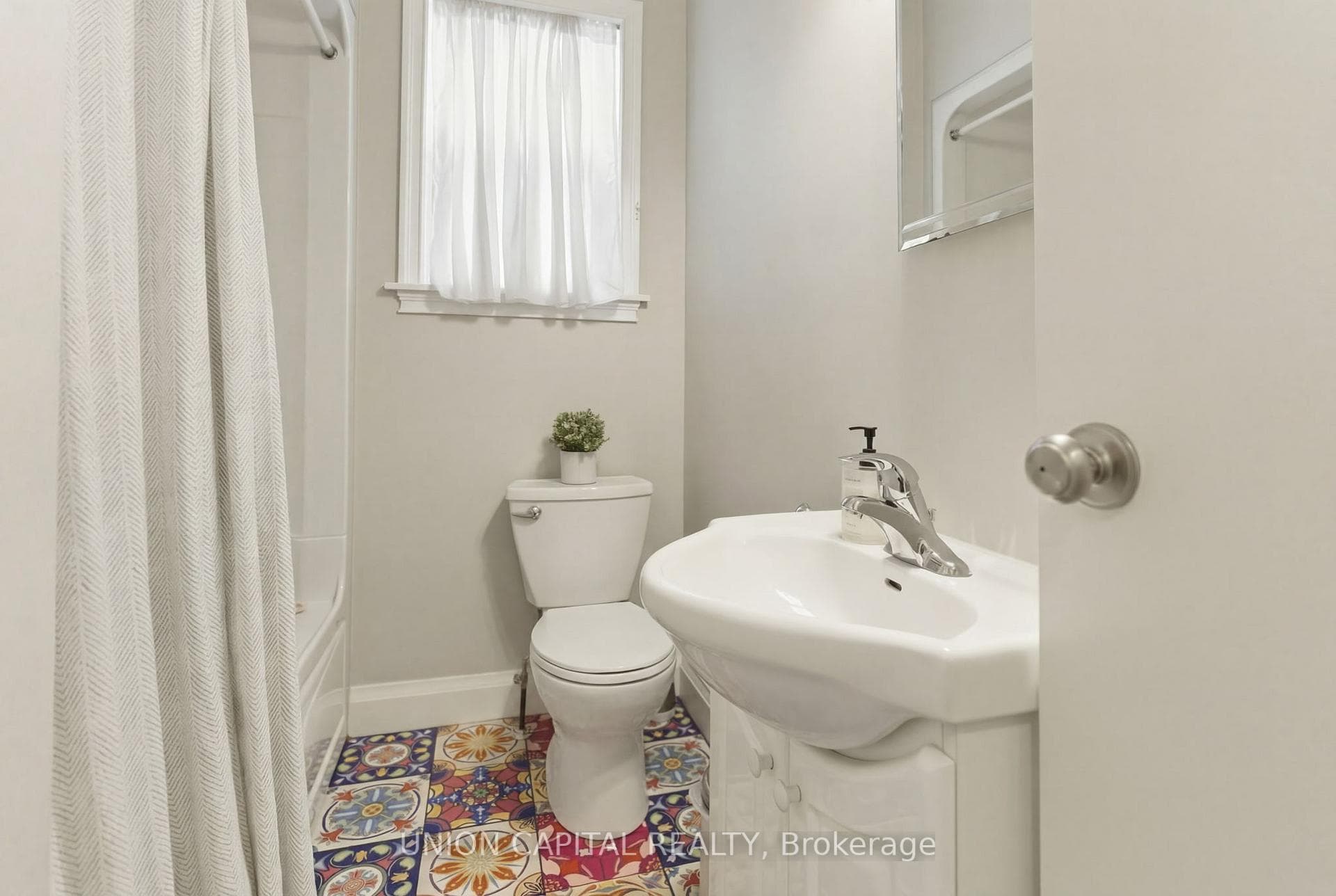71 Stuart Crescent photo 26