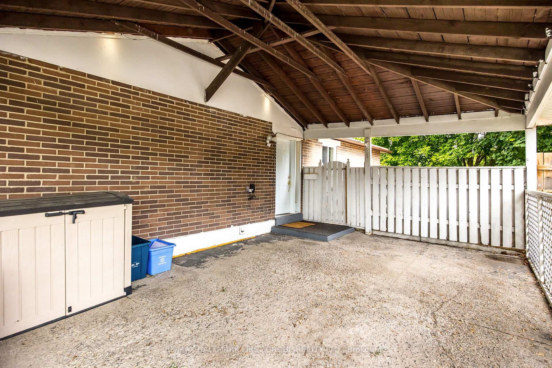 1467 Drava Street photo 27