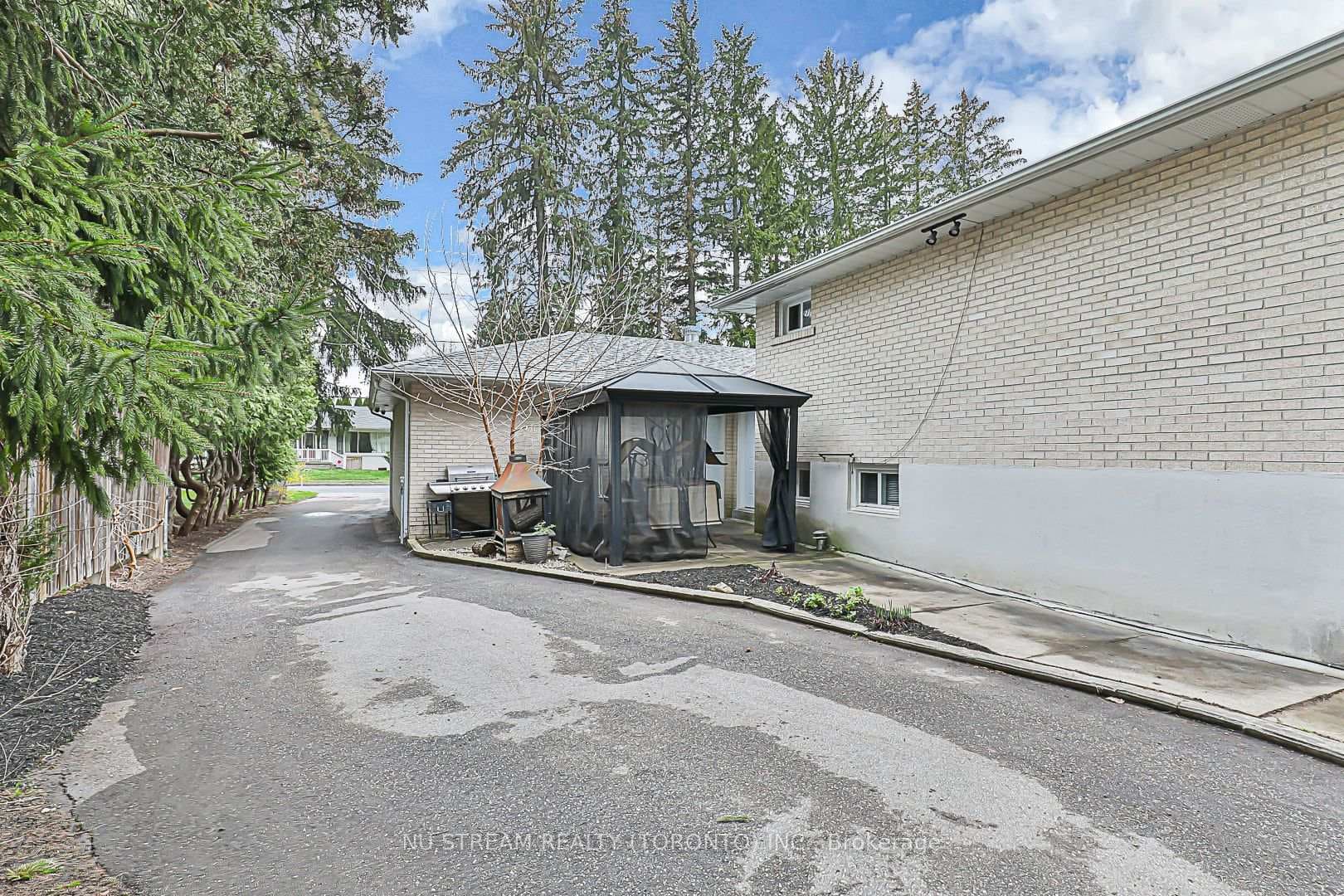 68 Proctor Avenue photo 27