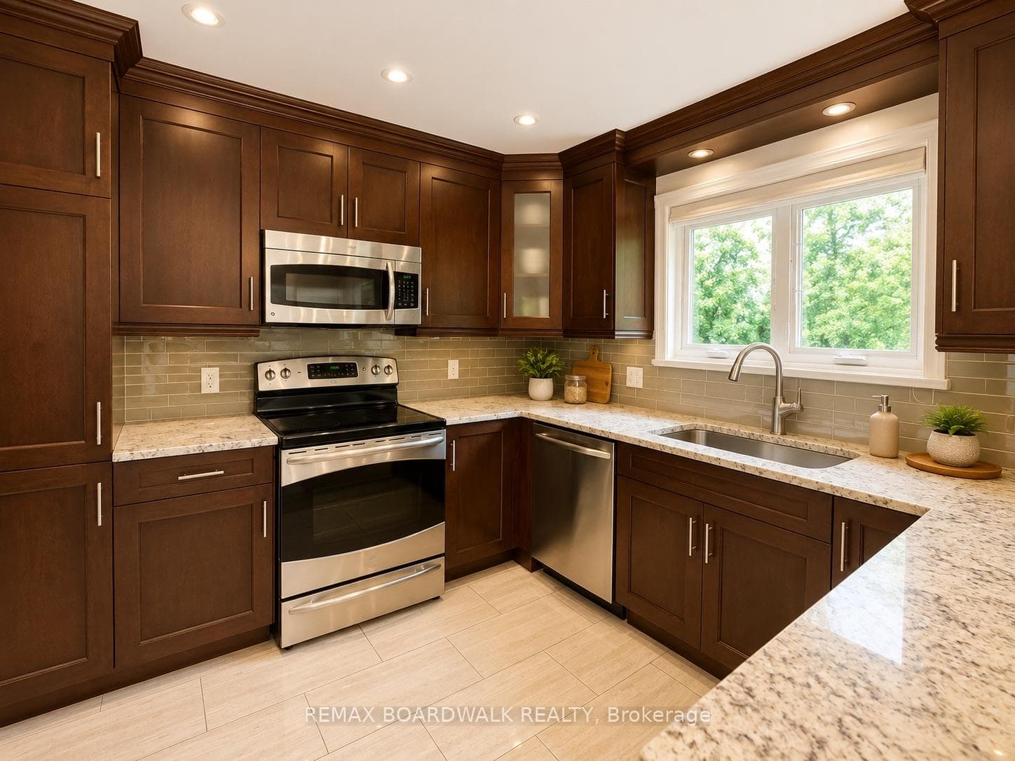 22 BARTLEY Crescent photo 14