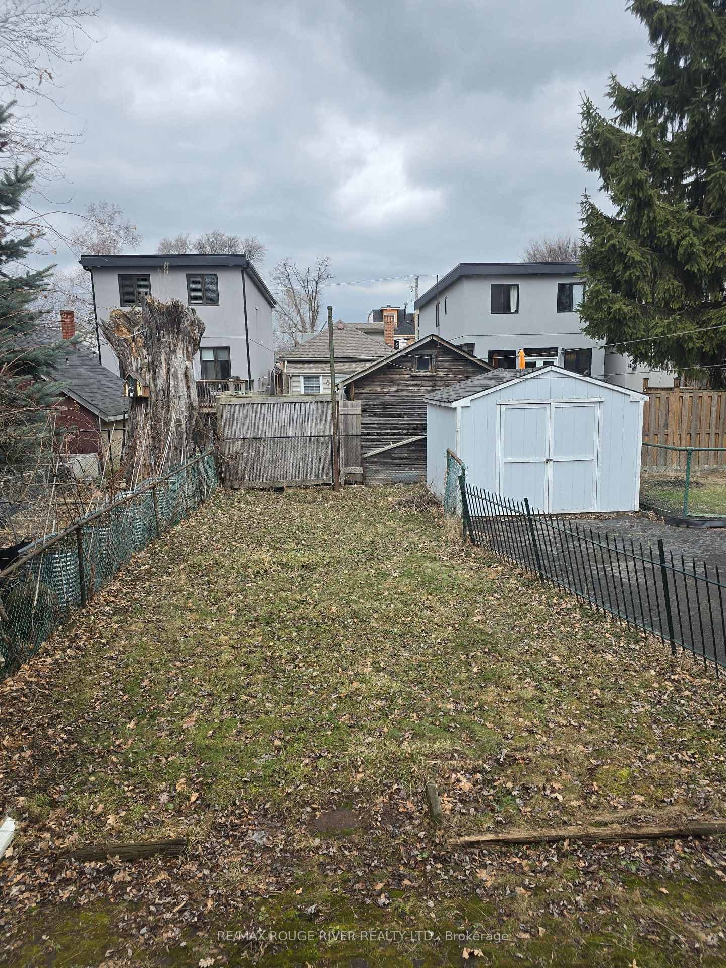 44 Epsom Avenue photo 27