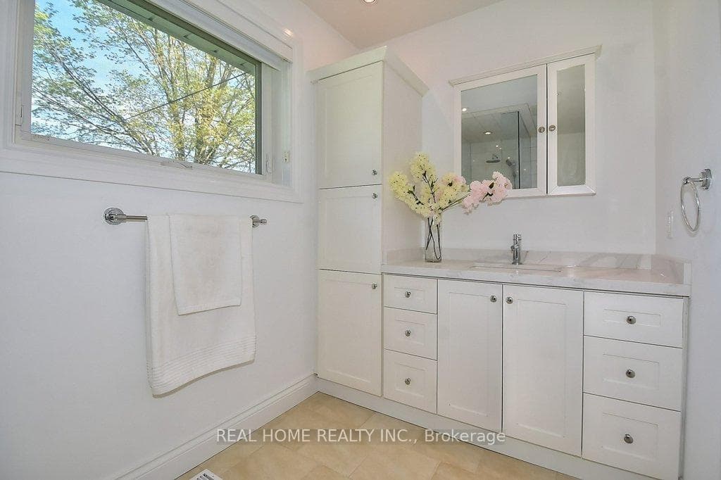 51 Gladman Avenue photo 16