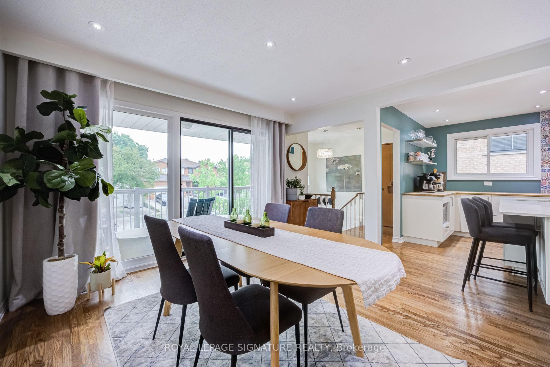 Main Floor Dining Area, Access to Deck