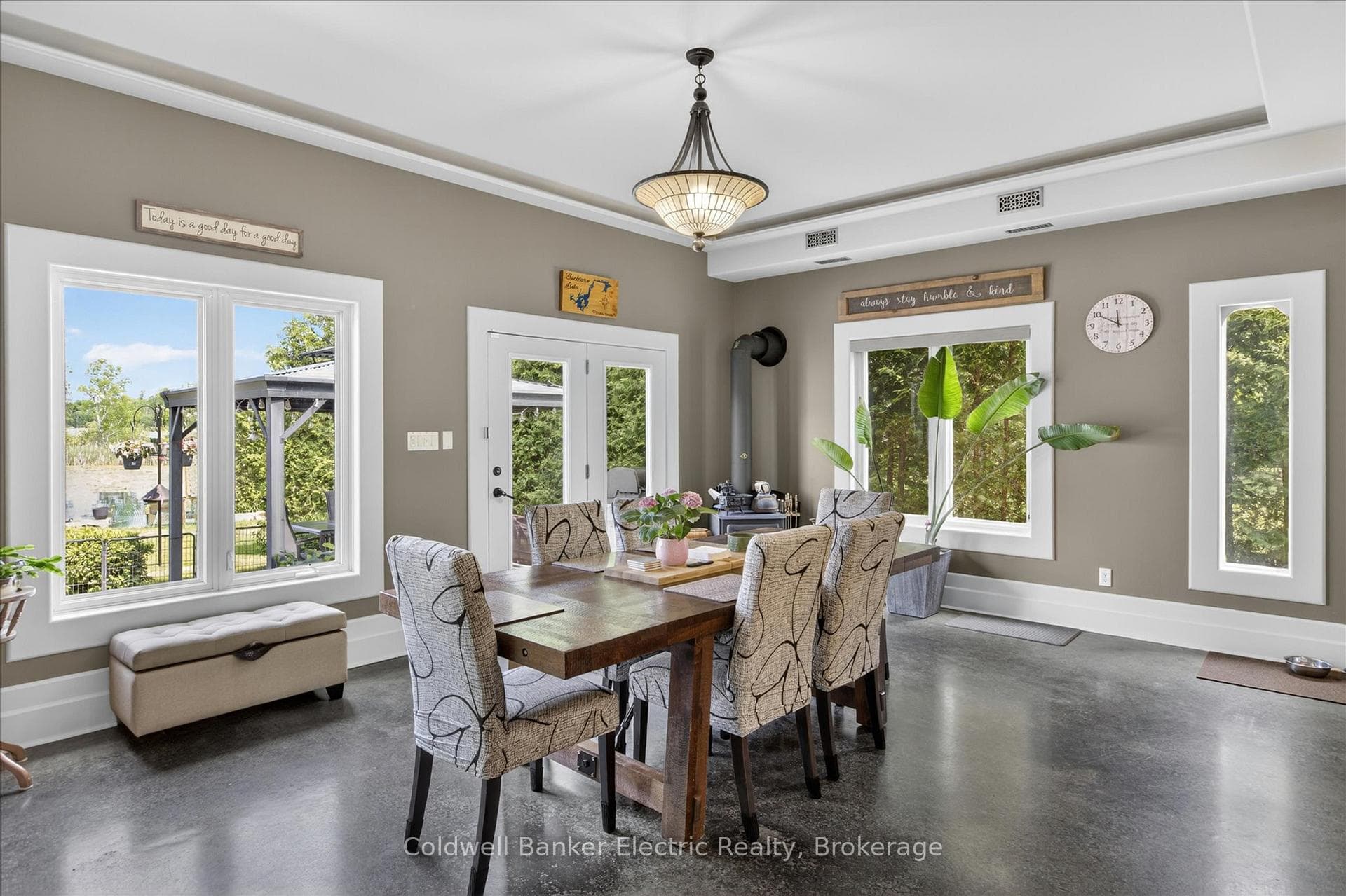 1221 Youngs Cove Road photo 15