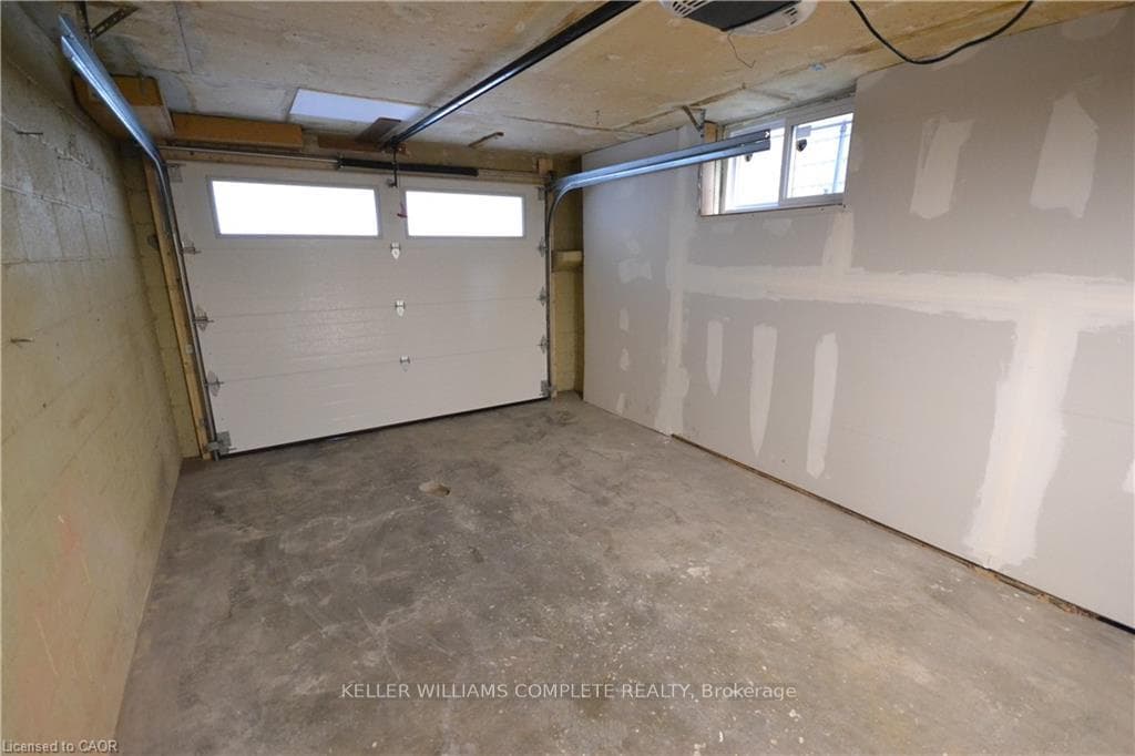 101 REID Avenue photo 44