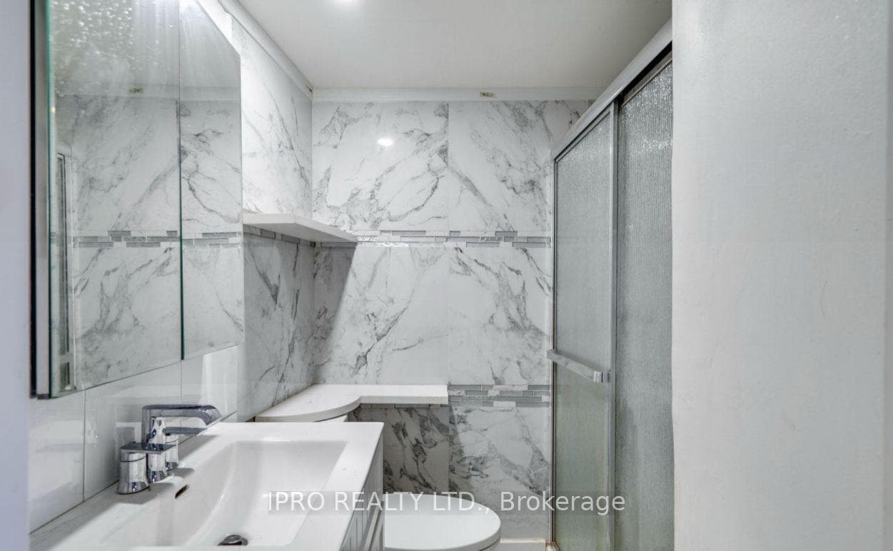 17 Coniston Avenue Unit Main photo 23