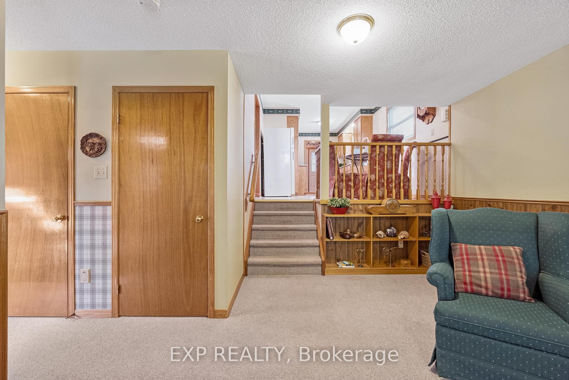 375 Ashworth Drive photo 21