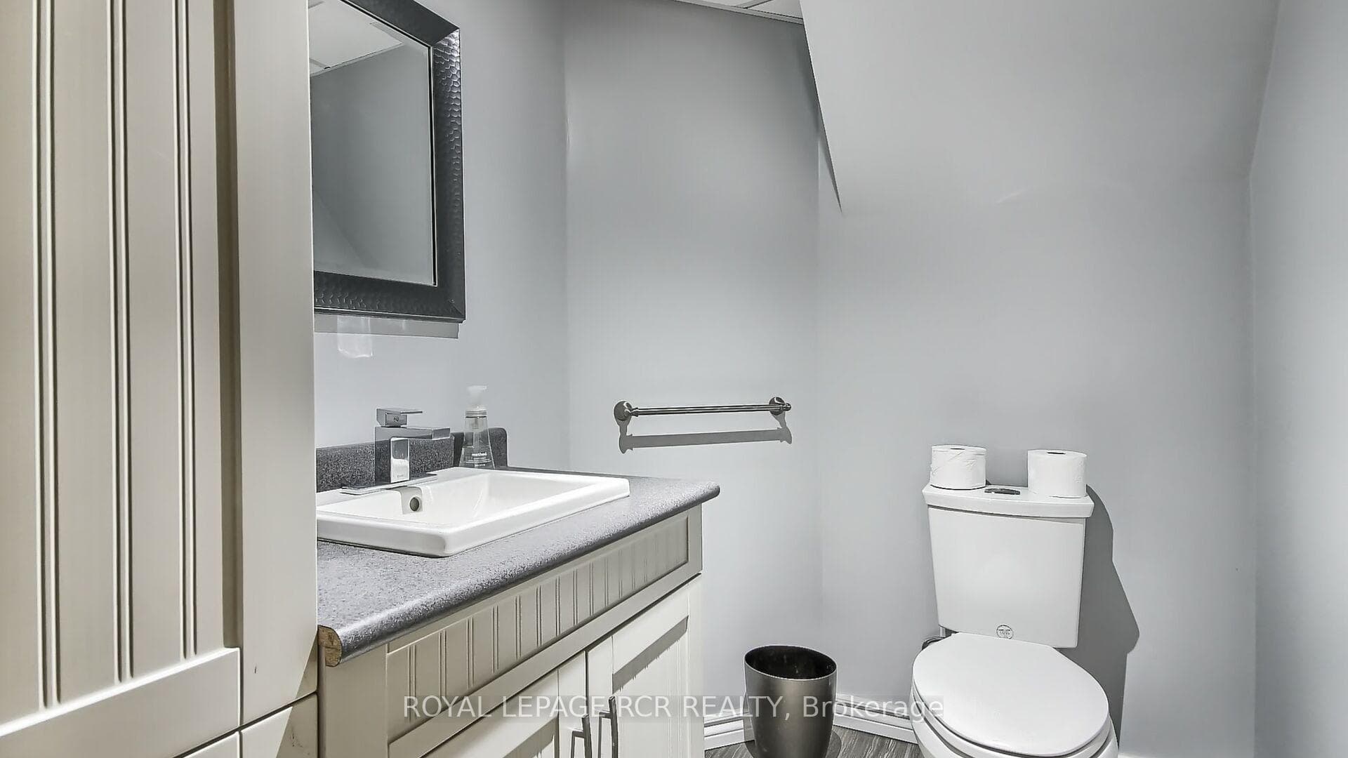 46 Kitimat Crescent photo 16