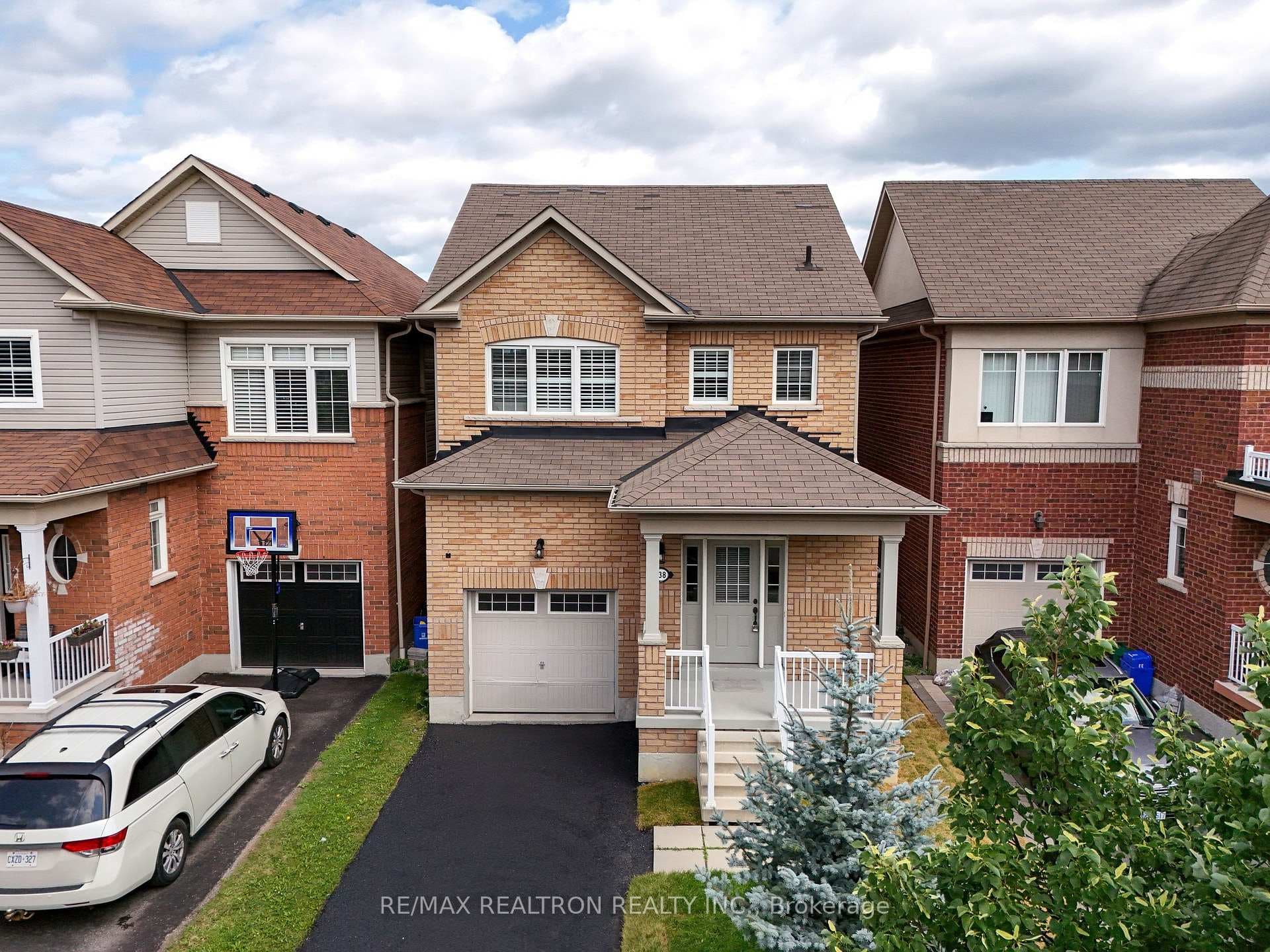 138 Angus Drive photo 35