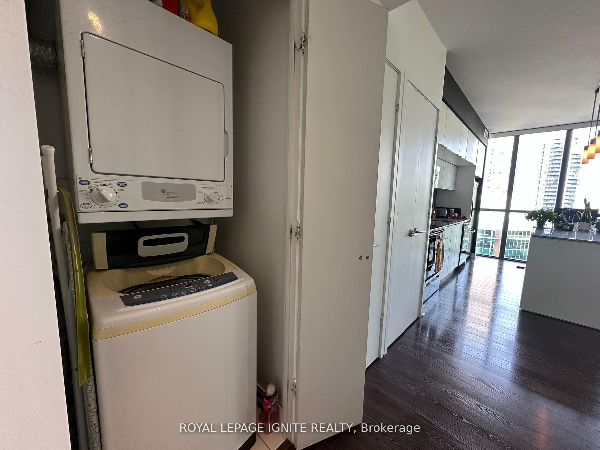 110 Charles Street Unit 1809 photo 45