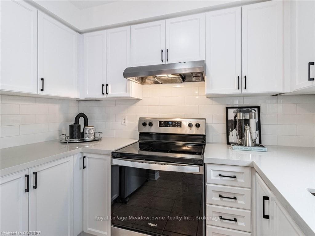 1059 DEACON Drive photo 18