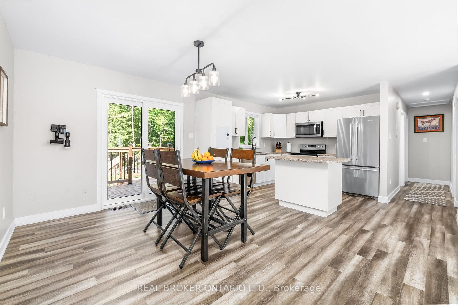 804 Darling Road photo 9