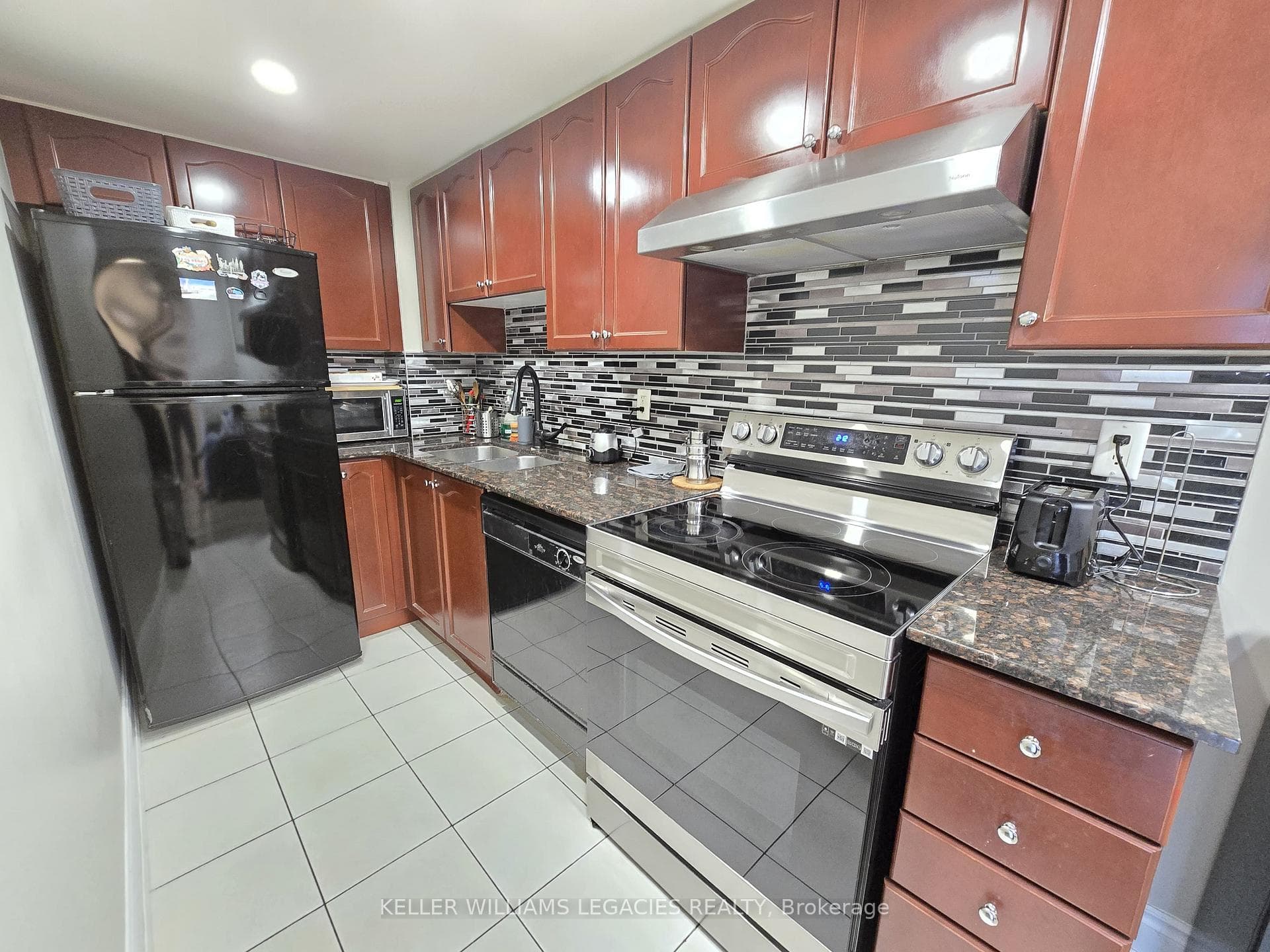 220 Forum Drive Unit 1507 photo 5