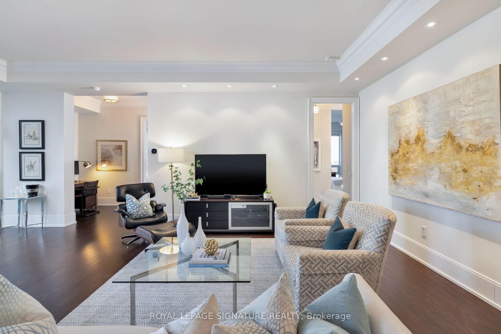 70 Roehampton Avenue Unit 2314 photo 4