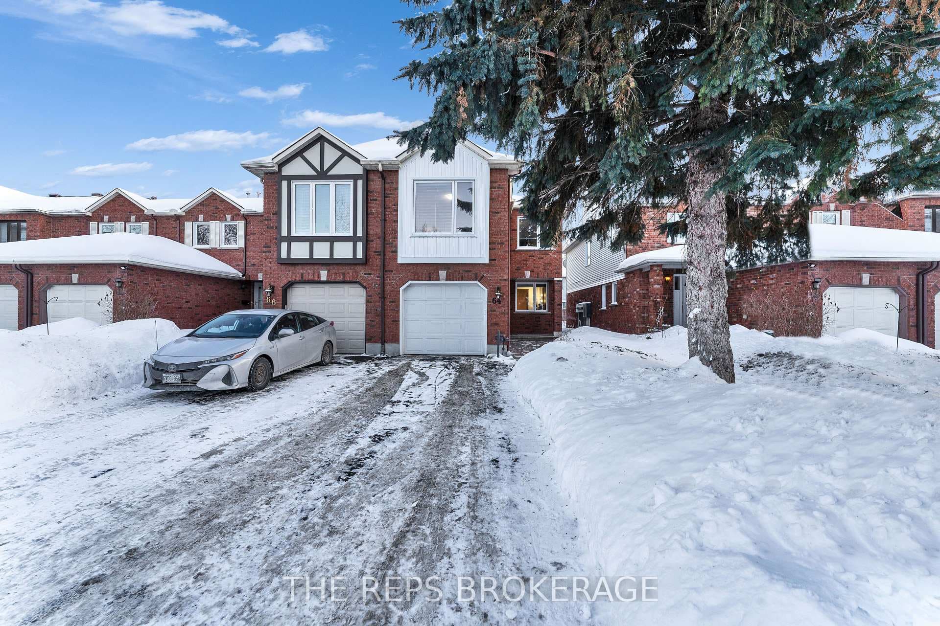 64 Hunterswood Crescent photo 1