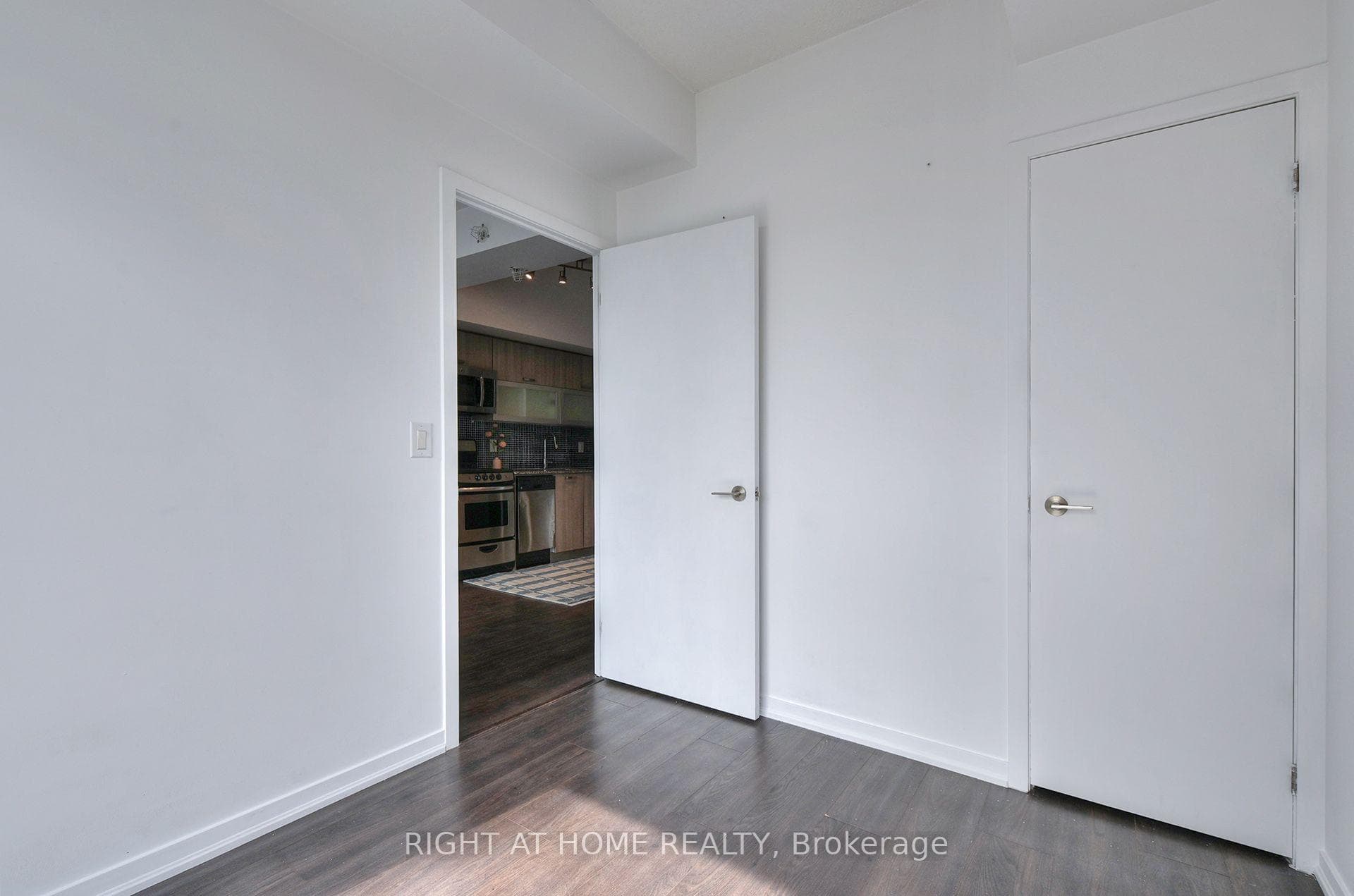 36 Lisgar Street Unit 1511 photo 15