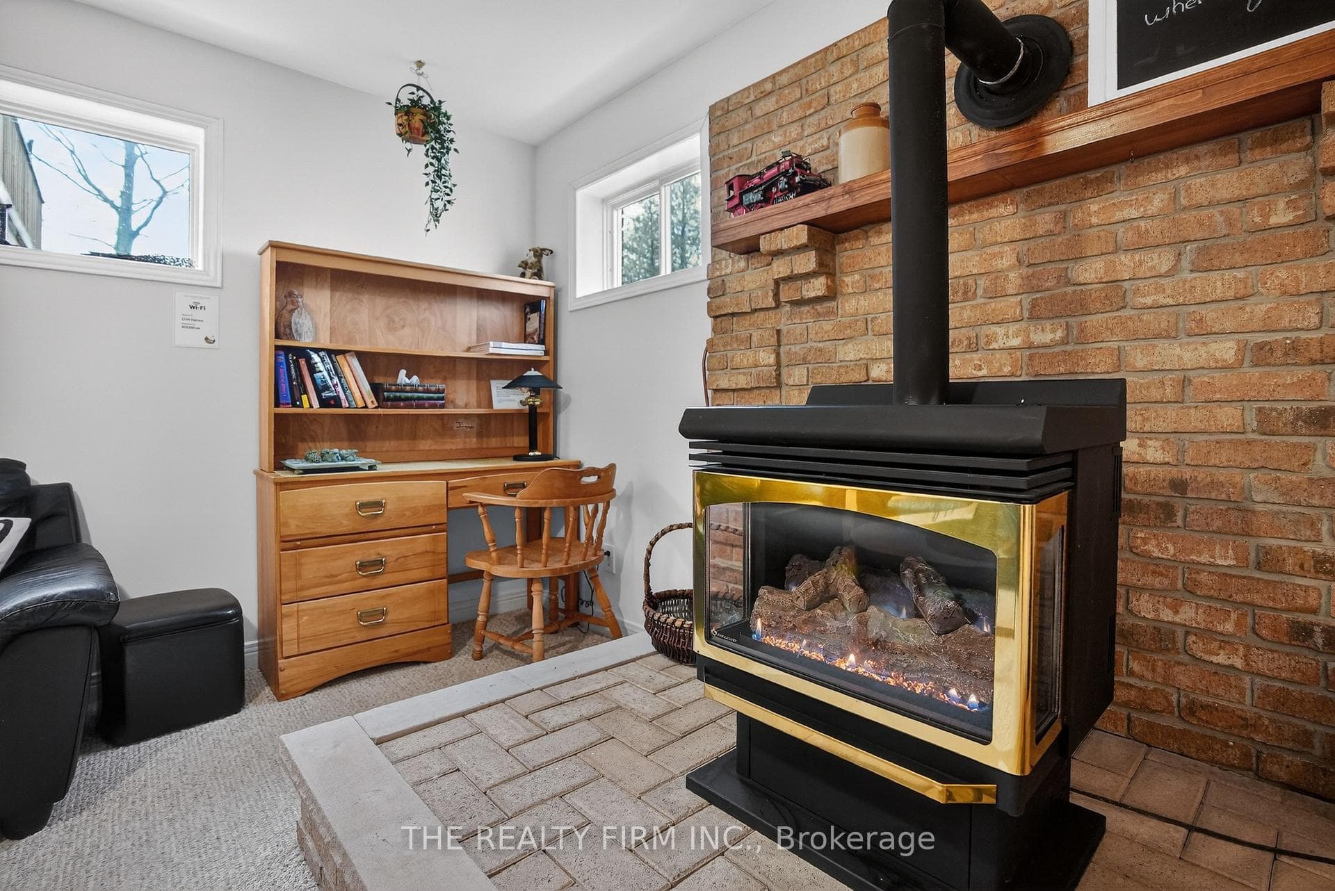 4084 Bluepoint Drive photo 23