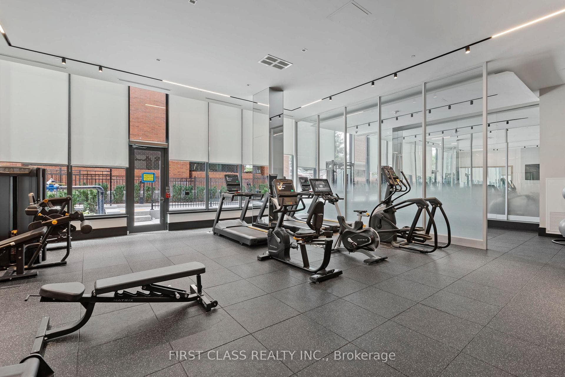 250 Lawrence Avenue Unit 721 photo 13