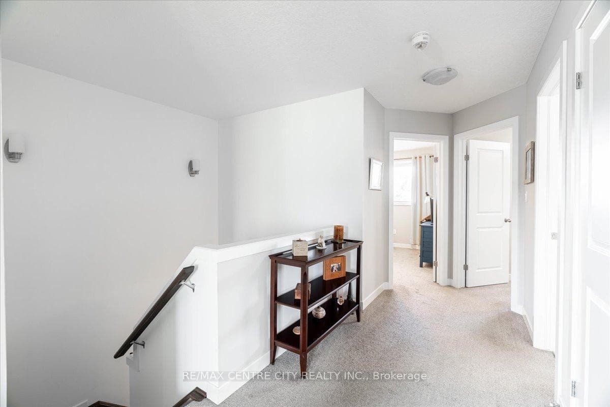 9 Empire Parkway photo 24