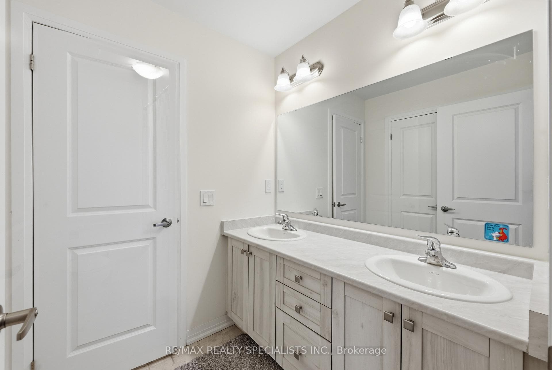 72 Yale Drive photo 29