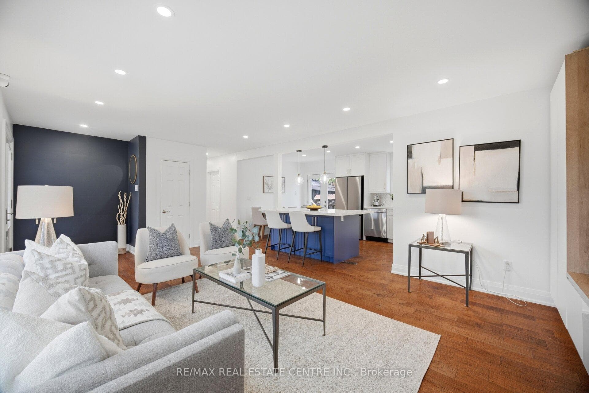 1376 Royal Drive photo 10