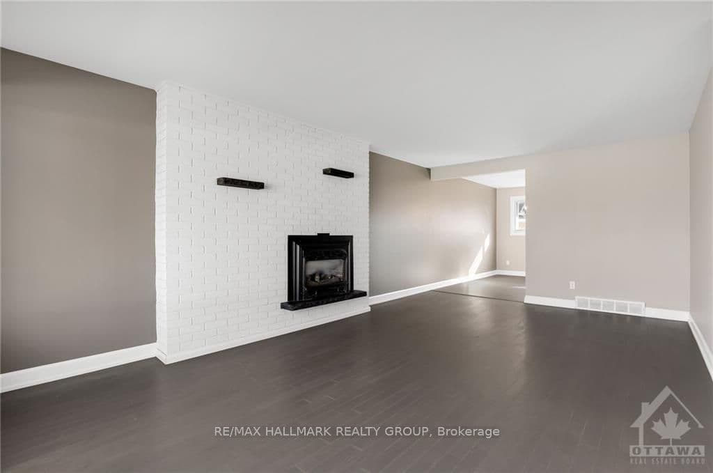 1347 ERINDALE Drive photo 11