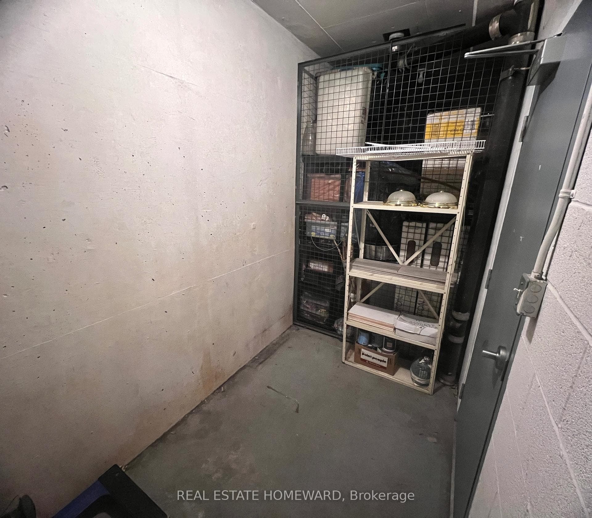 410 Queens Quay Unit 413 photo 31